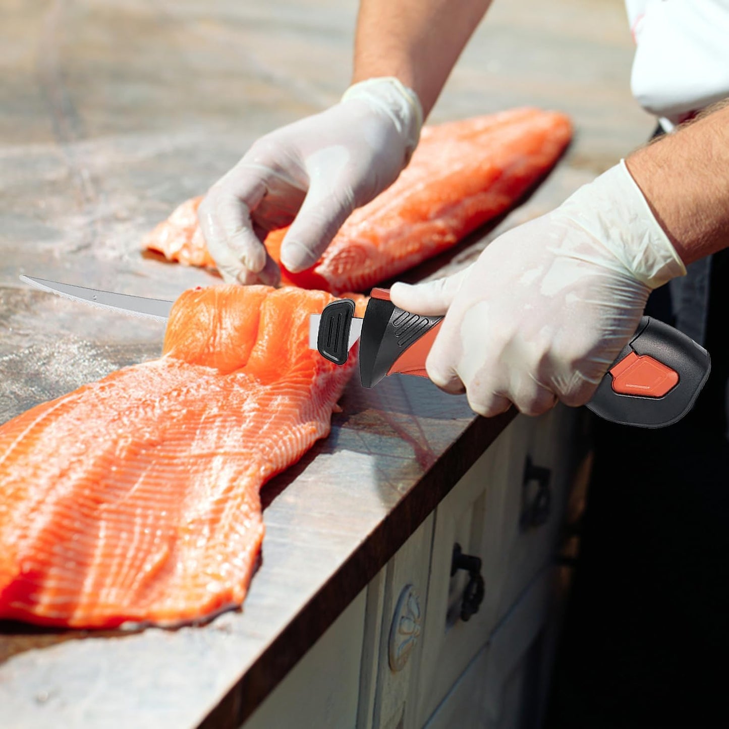 Cordless Electric Fillet Knife - 5 Ti-Nitride Coated Non-Stick Blades, Ergonomic Non-Slip Grip Handle & Cooling Vent Stylish with Carry Bag,Perfect Electric Knife for Effortless Fishing (Red)
