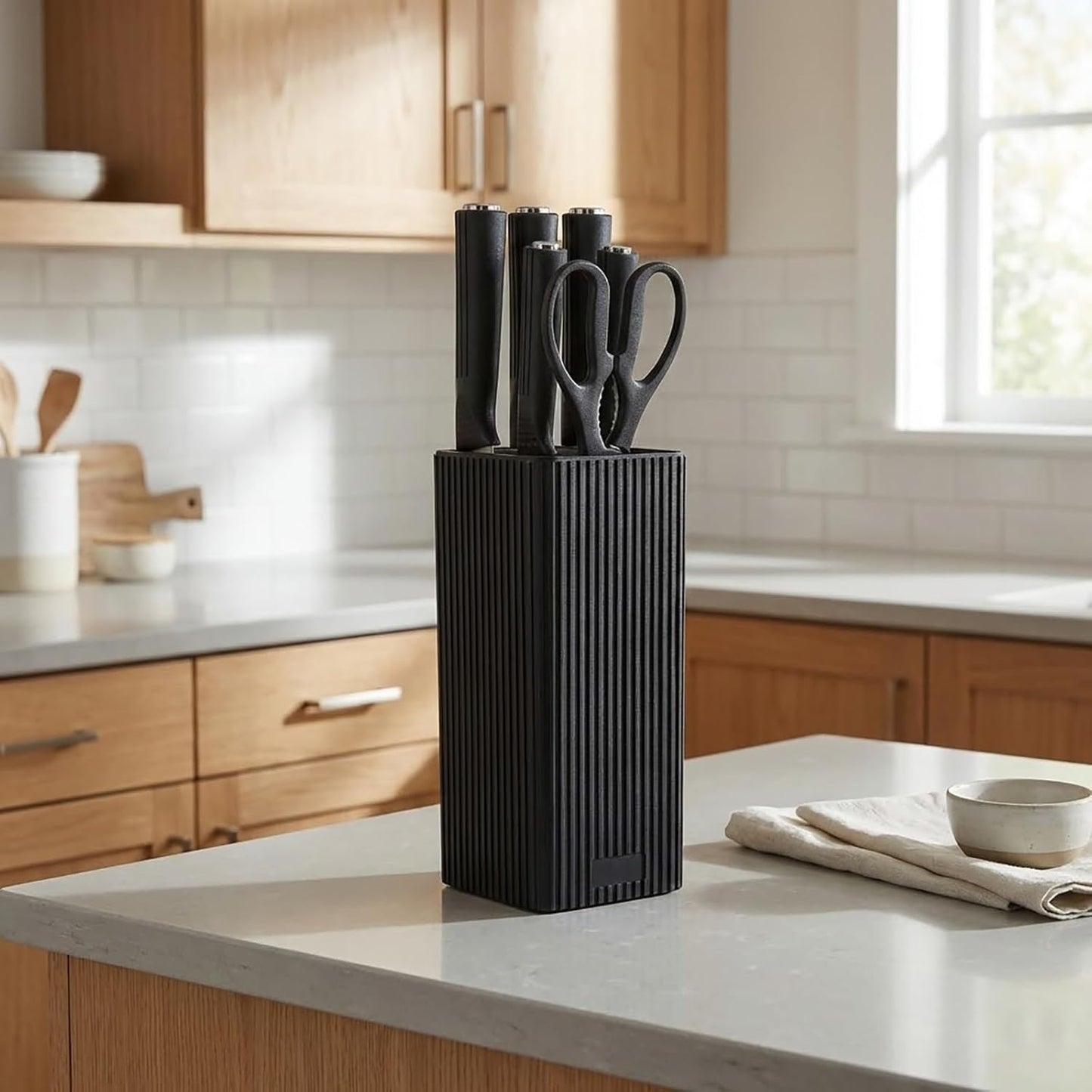 Knife set, 7-piece high-end kitchen knife set, with universal knife holder, rust proof and non stick high carbon stainless steel kitchen special sharp chef knife, can be placed in dishwasher