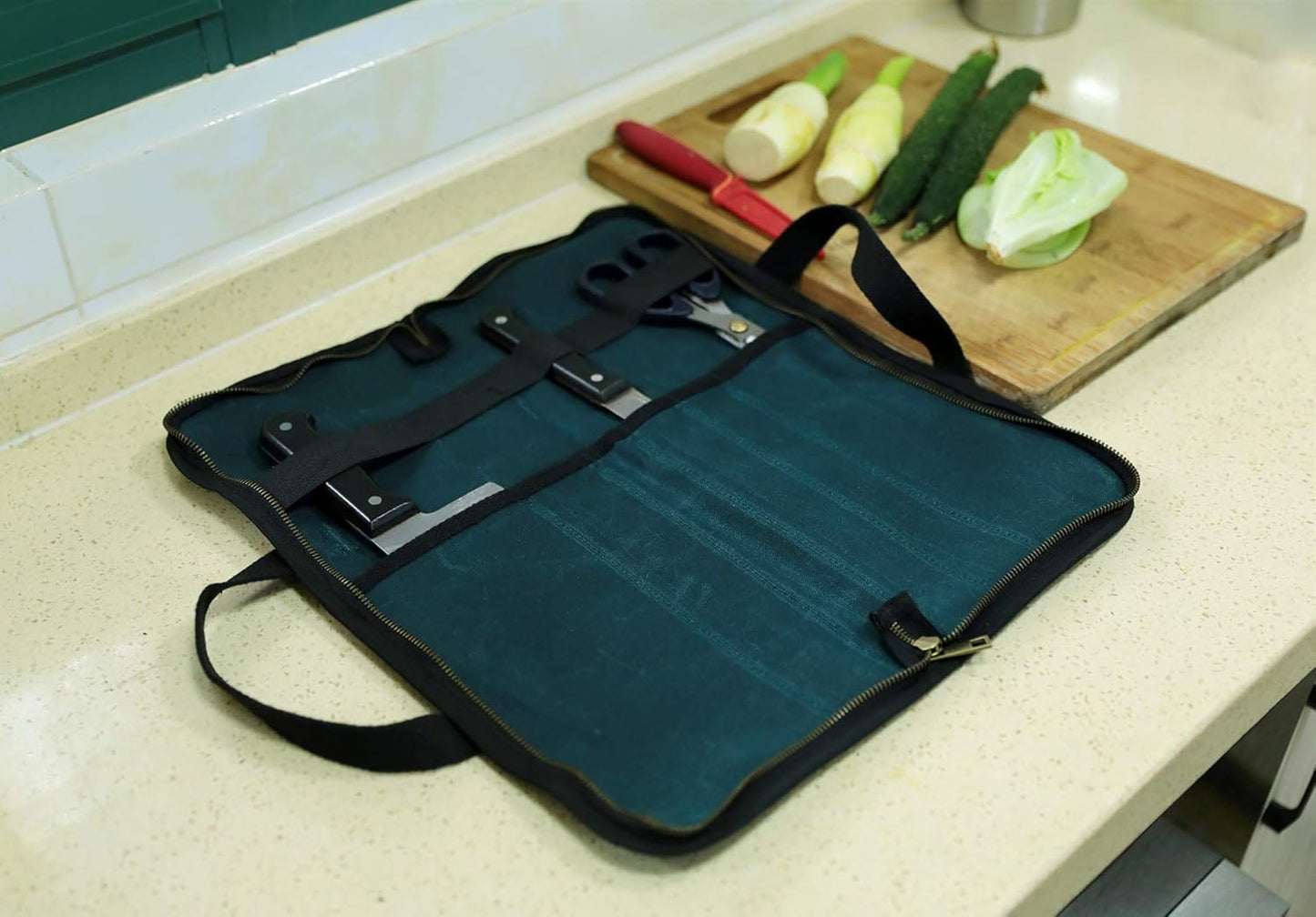 Denifiter Chef's Travel Knife Case, Portable Knife Roll Bag For Men And Women, Waterproof Waxed Canvas, Strong Zipper, 5 Slots (Dark Green)