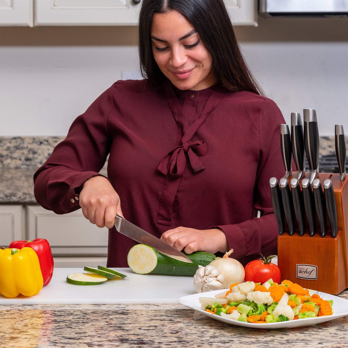 Deco Chef 16 Piece Kitchen Knife Set Stainless Steel with Wood Handles, 8" Chef, 6.5" Cleaver, 8" Bread, 8" Slicing, 4.5" Paring, 6pcs Steak Knives, Kitchen Shears, and more
