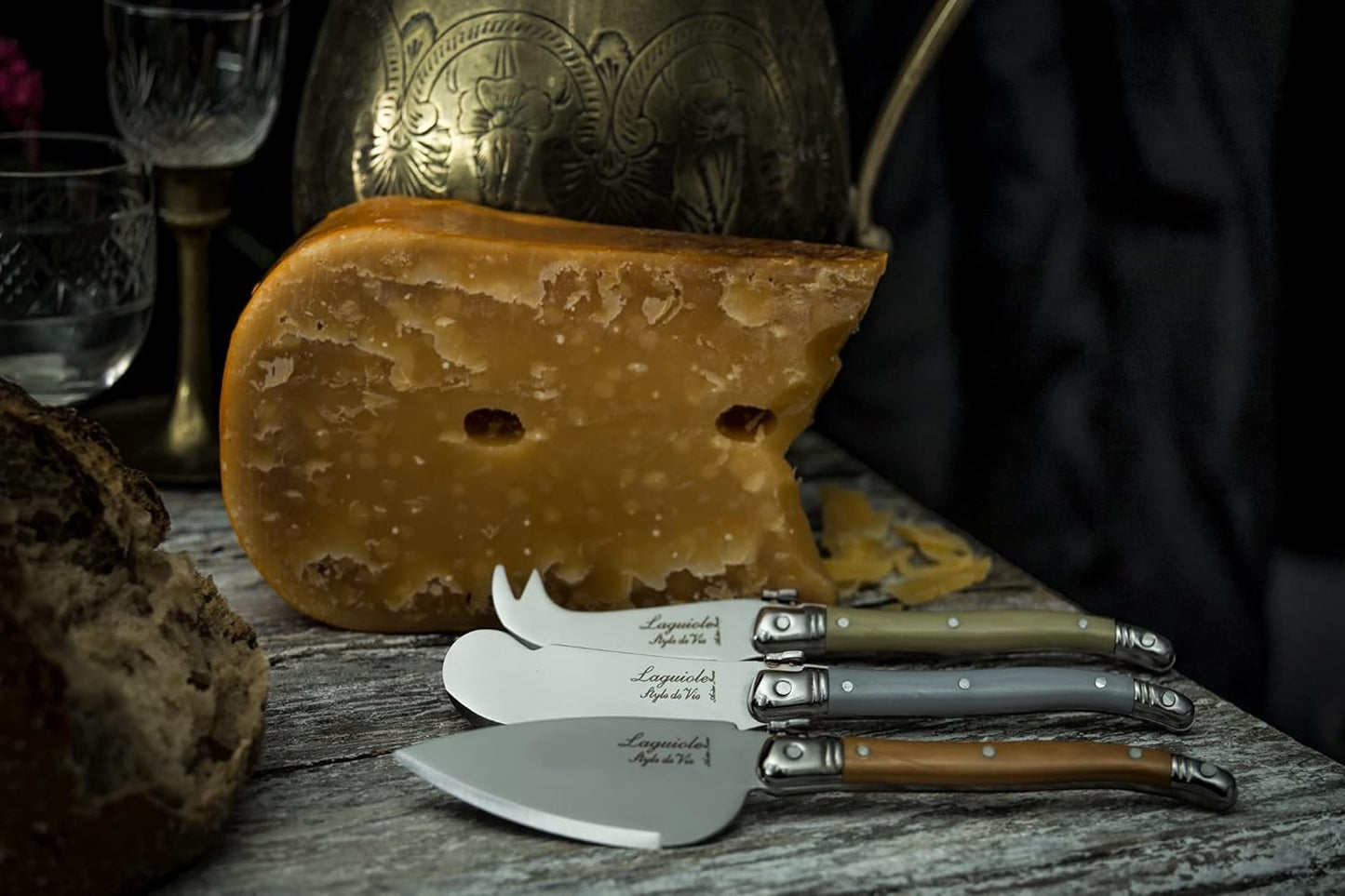 Laguiole Style de Vie Cheese Knife Set - Premium Line Cheese Knives Set with Charcuterie Board - Dishwasher Safe - Premium Tableware