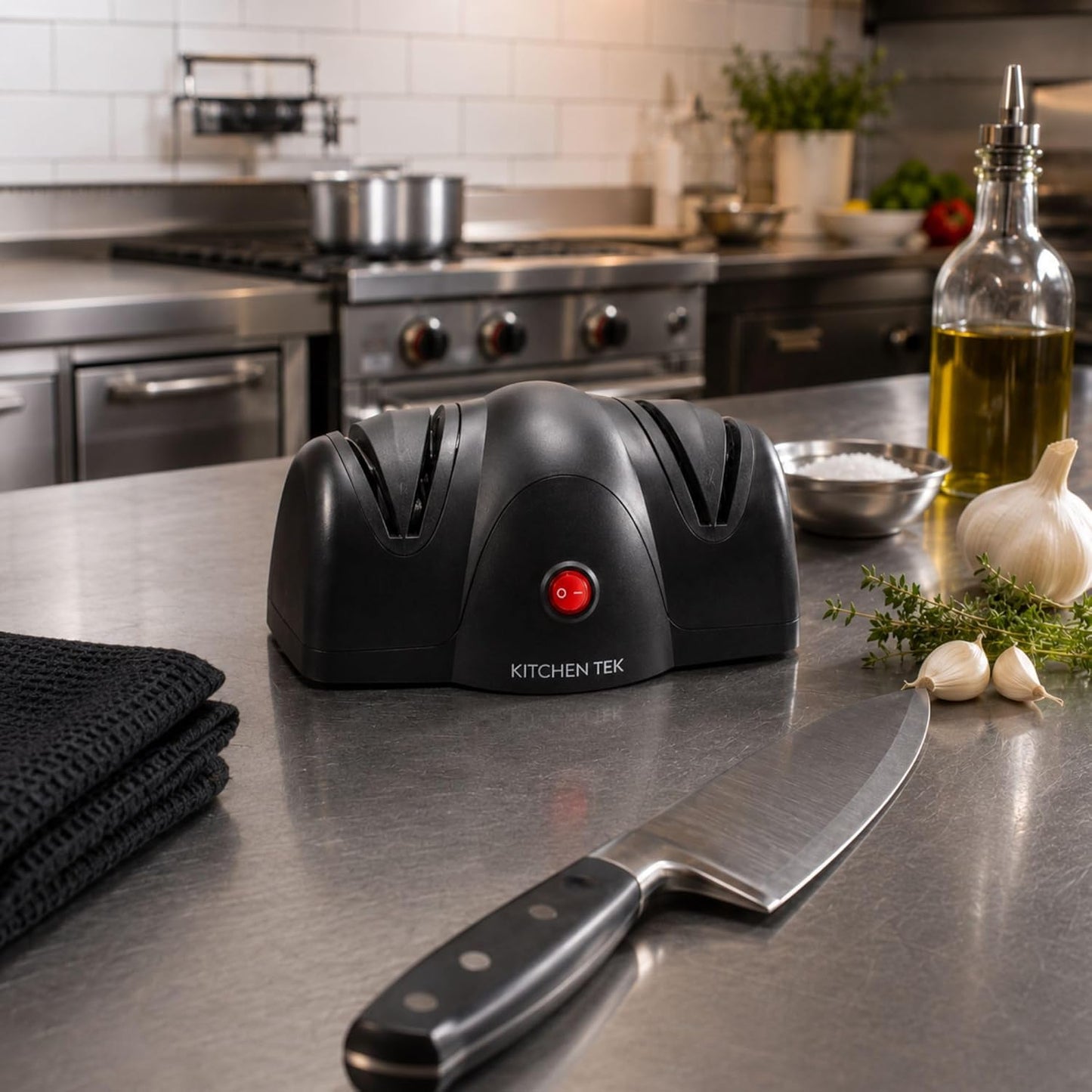 Restaurantware-Kitchen Tek 2-Stage Electric Knife Sharpener, 1 Straight-Edge Knife Sharpener With Diamond Grinding Wheel - 120 Voltage, Quick Sharpening, Gray Plastic, For Kitchen Knives