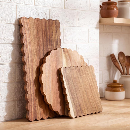 Briwooody 3 Pcs Acacia Wood Scalloped Cutting Boards Set, Thick Wooden Chopping Boards for Kitchen Charcuterie Serving Board for Cheese Meat Bread Decorative Farmhouse Cottage Style