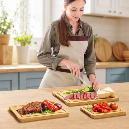 Bamboo Cutting Board Set for Kitchen - Cutting Board Set of 3 with Groove and Cutting Board Rack, Easy to Clean, Ideal for Bamboo Chopping Board Set for Chopping Meat, Vegetables, Fruits
