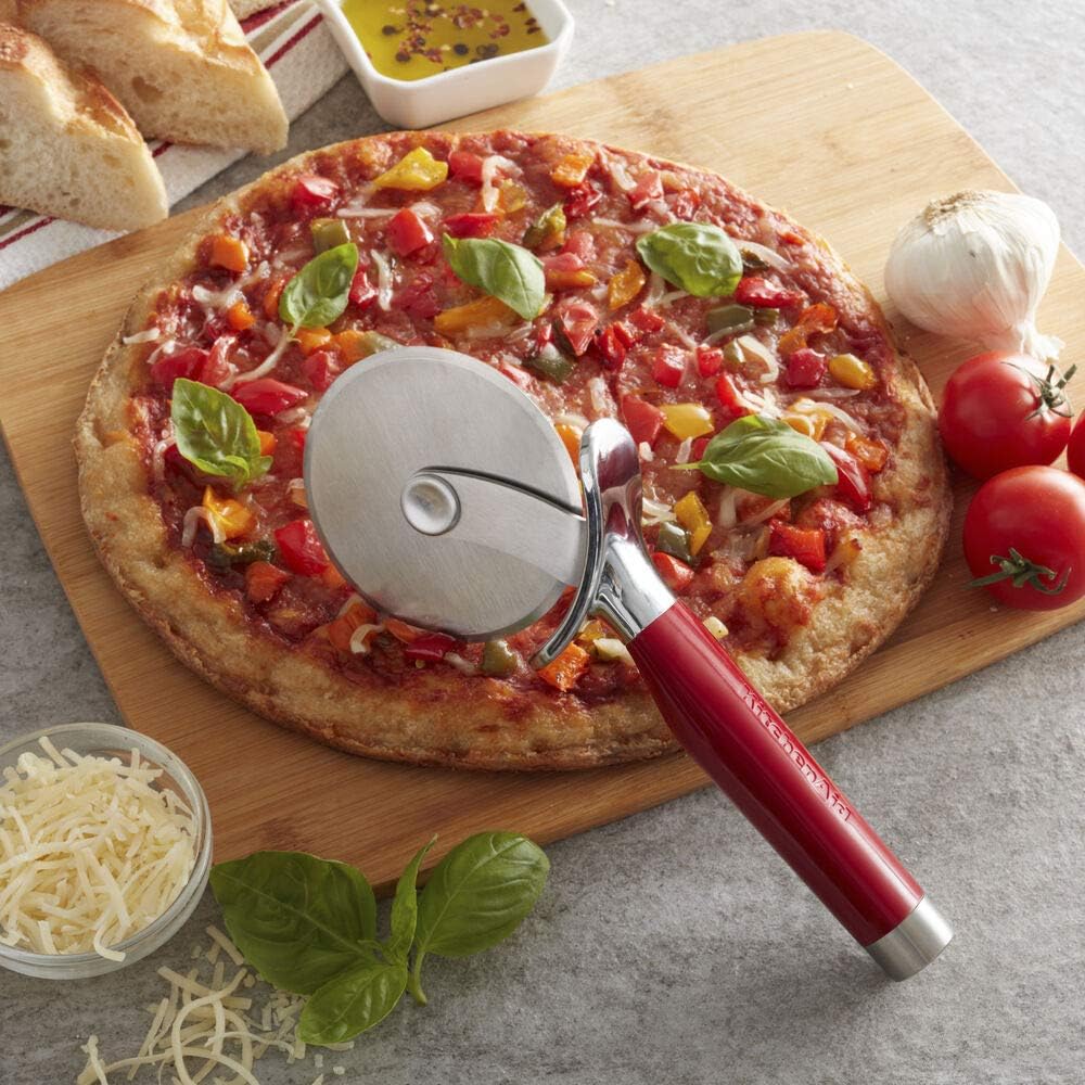 KitchenAid Gourmet Stainless Steel Pizza Wheel with Sharp Blade to Easily Cutting Pizza Crusts, Pies, and more, Finger Guard for Safety and Comfort Grip to Protect Fingers, Dishwasher Safe, Black