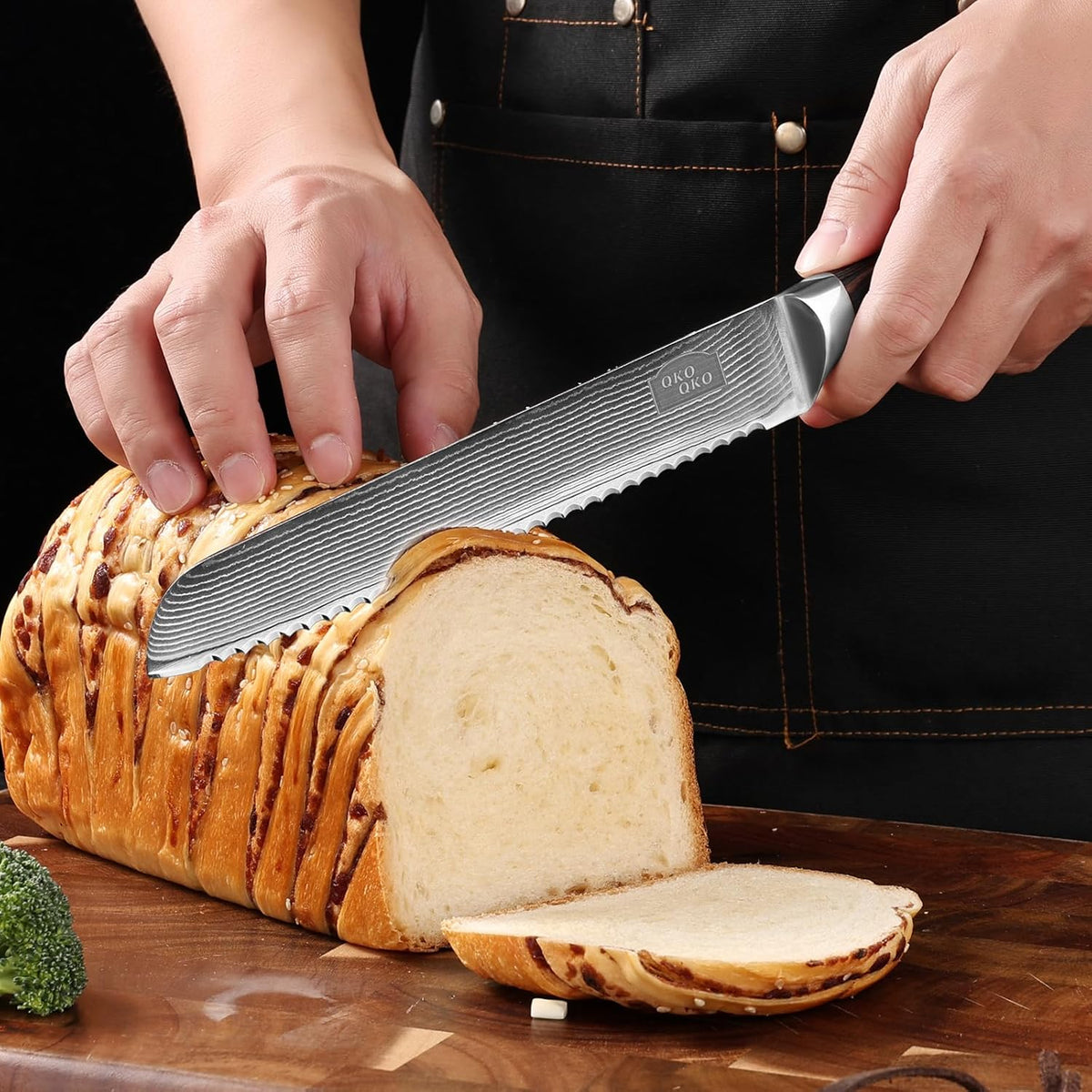 Damascus Bread Knife, 8-Inch Bread Knife with 9Cr18MoV Steel Core, Japanese Bread Knife with Ergonomic Wood Handle, Ultra-Sharp Serrated bread Knives for Homemade Bread with Gift Box DBK-001