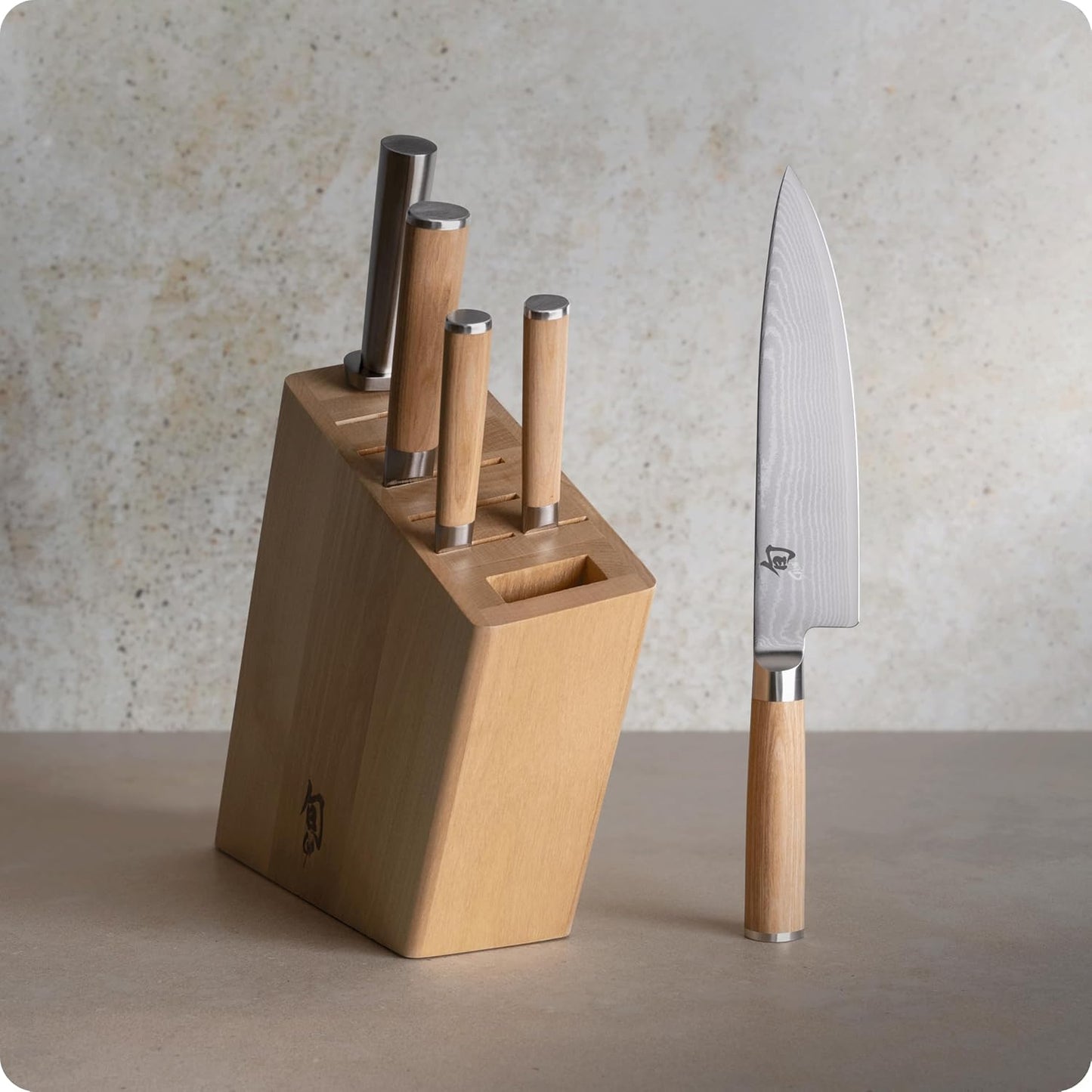 Shun Classic Blonde 6 Piece Block Set, Includes 8" Chef, 3.5" Paring, 6.5" Nakiri, 6" Utility Knives, Honing Steel & Angled Knife Block, Handcrafted Japanese Knife Set, Pakkawood Handles