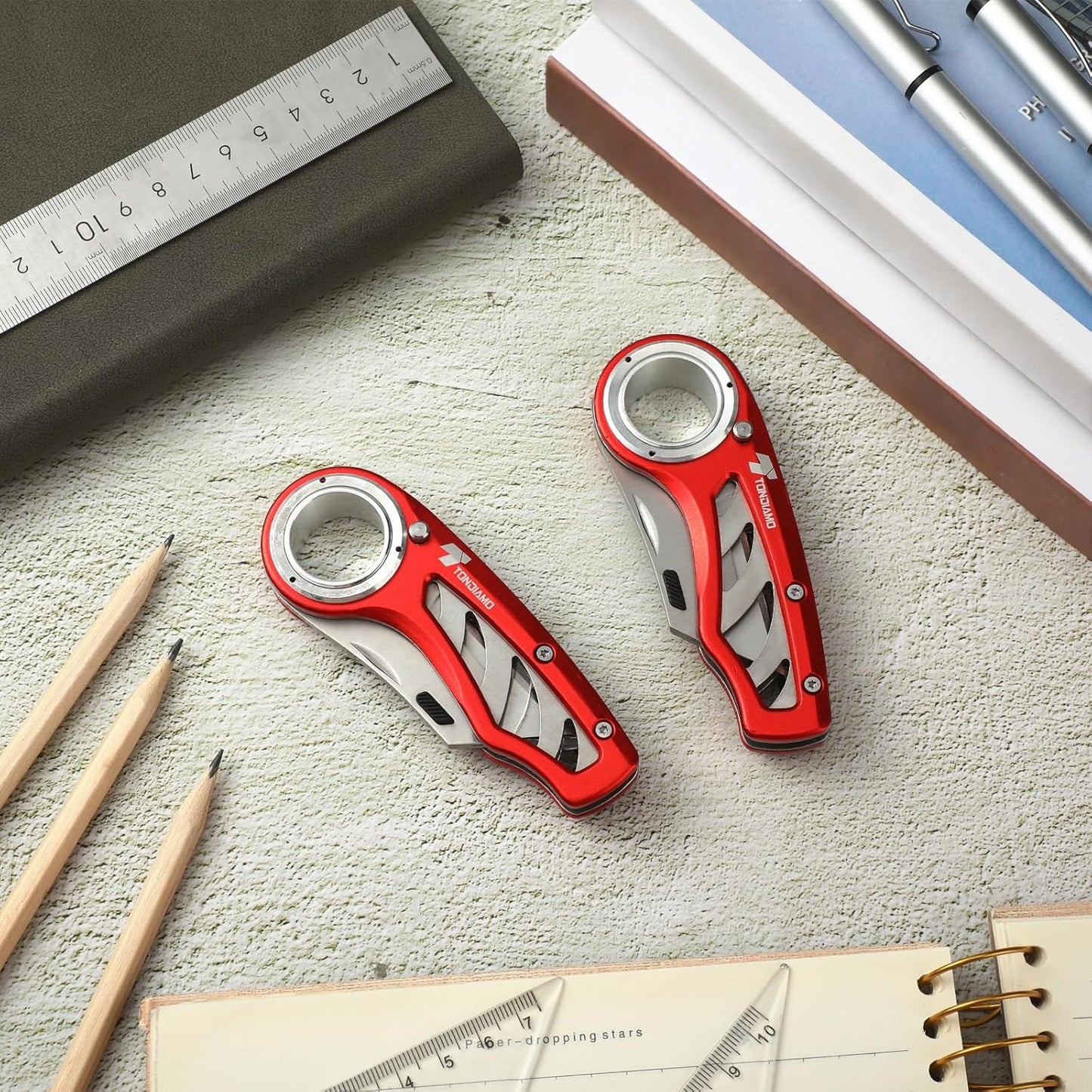 Tondiamo 4 Pcs Folding Pocket Utility Knife Heavy Duty Box Cutter Folding Razor Knife with Anti Slip Finger Loop Easy Change Blades 3 Lock Positions Design (Yellow,Red,Black,Green)