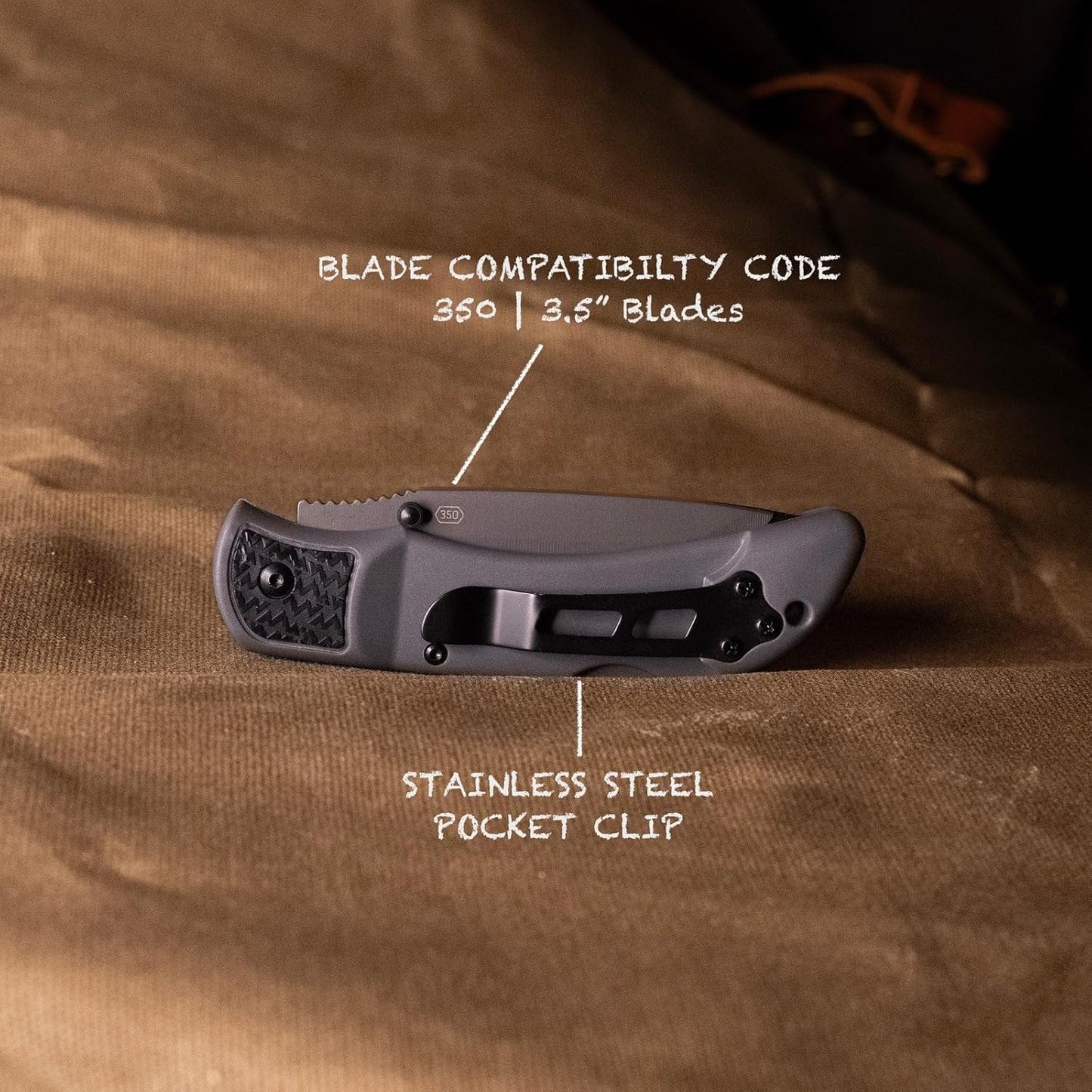 OUTDOOR EDGE 3.5" RazorLite EDC Knife. Pocket Knife with Replaceable Blades and Clip. The Perfect Hunting Blade for Skinning Deer. Blaze Orange with 6 Blades