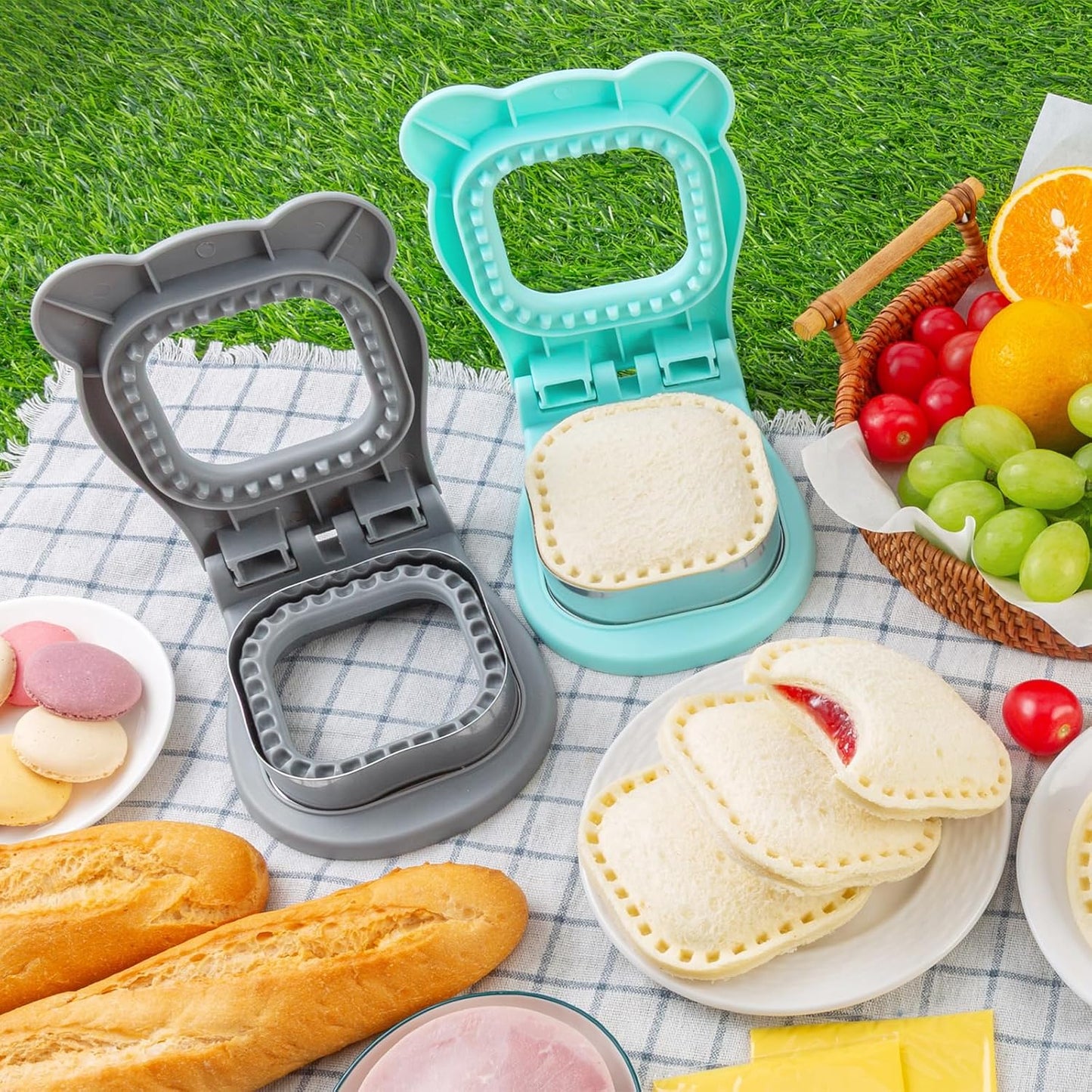 Nifogo Uncrustable Sandwich Cutter Maker, Large Sandwich Cutter and Sealer for Kids Children Boys Girls Lunch Breakfast