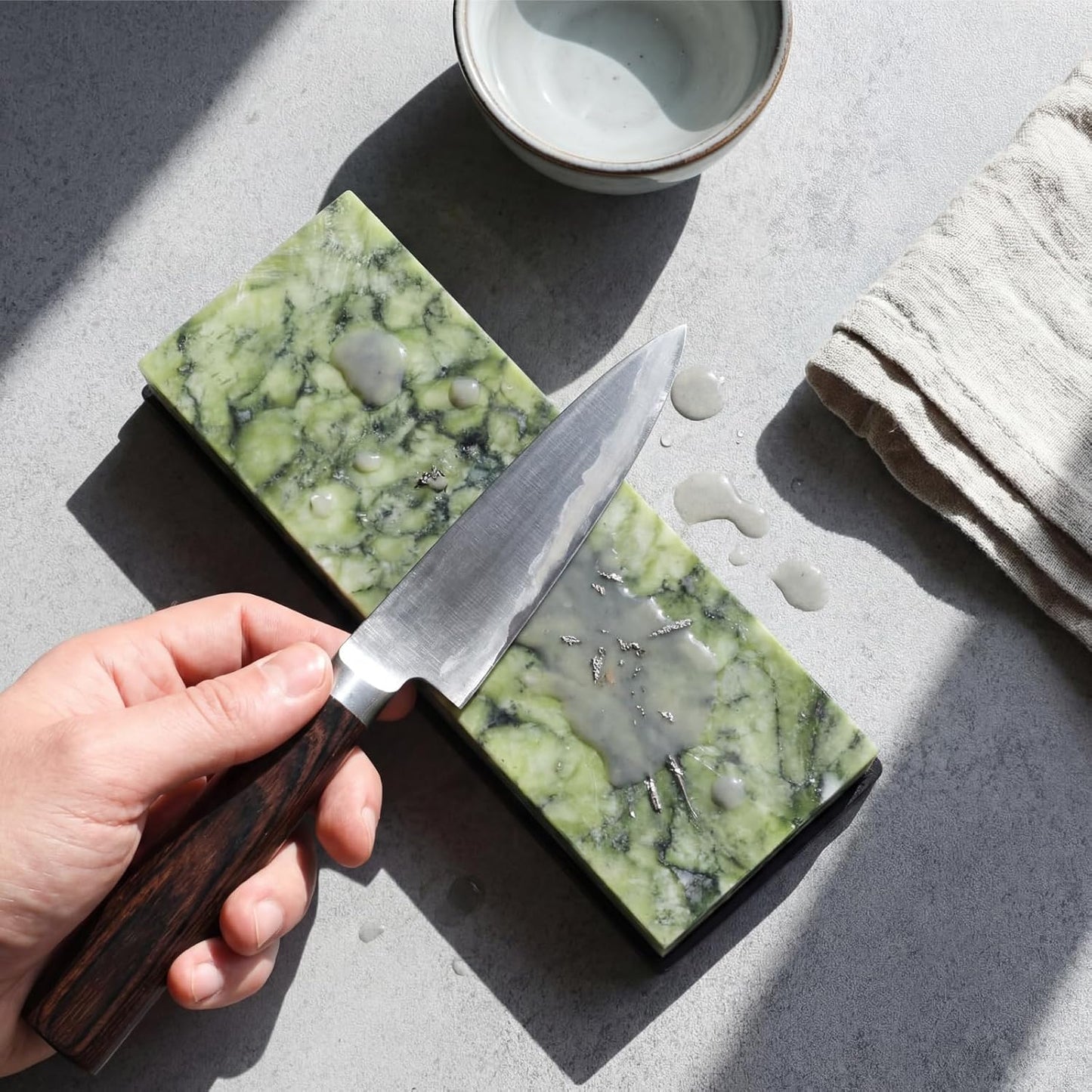 Knife Sharpening Stone, 10000 Grit Whetstone Knife Sharpener Final Fine Polishing Natural Green Honing Oilstone for Knives Tools, Cutting Tools, 180 x 60 x 30 mm