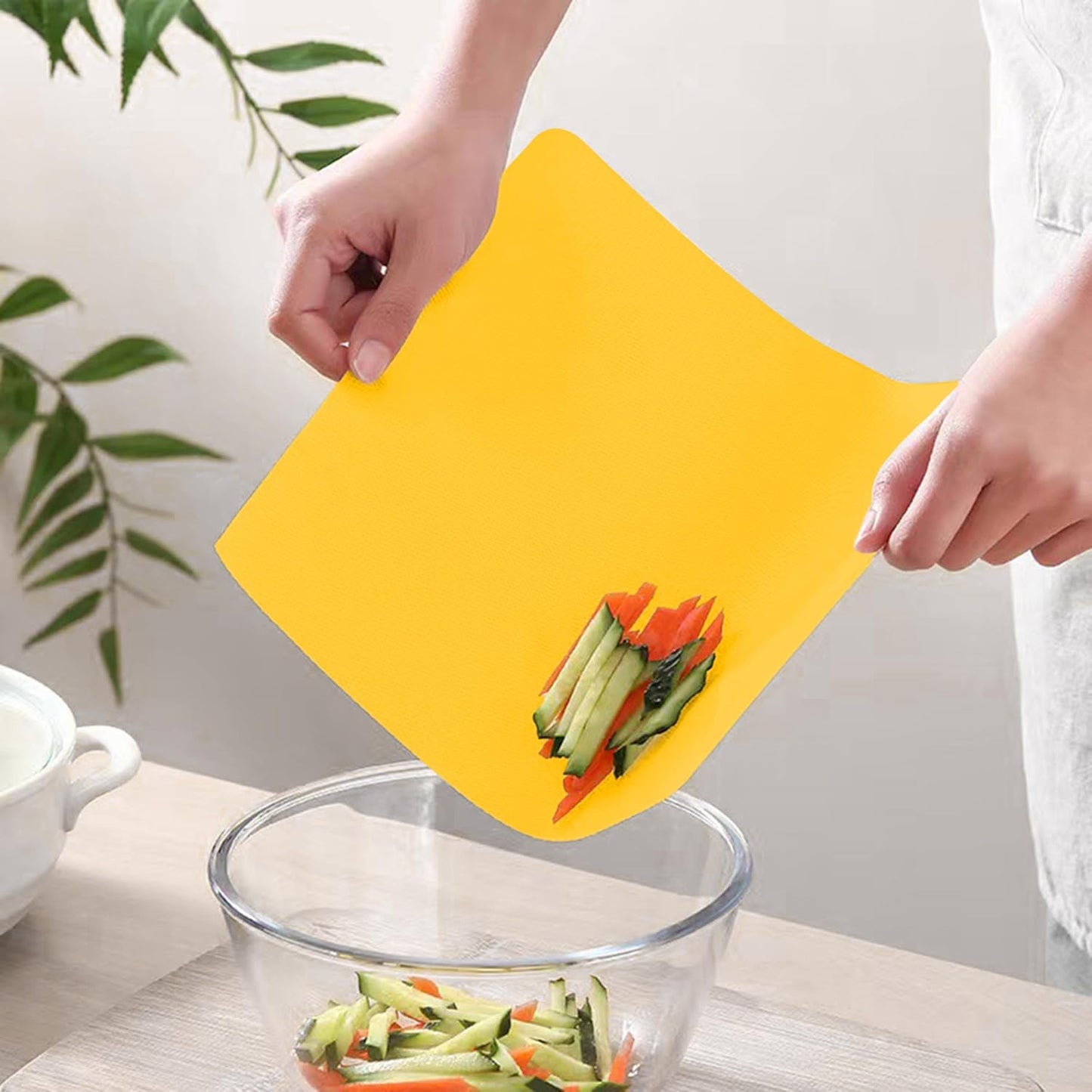 WK Flexible Plastic Cutting Boards Mats for Kitchen, Flexible Non Slip Cutting Mat, Thin Cutting Sheets, BPA Free, Dishwasher Safe, Multi Sizes