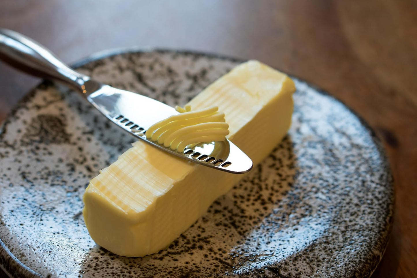 BON VIVANT Standing Knife Curler Stainless Steel Butter Spreader for Jam, Jelly, Marmalade, Condiment, Cheese, Pate - Ergonomic