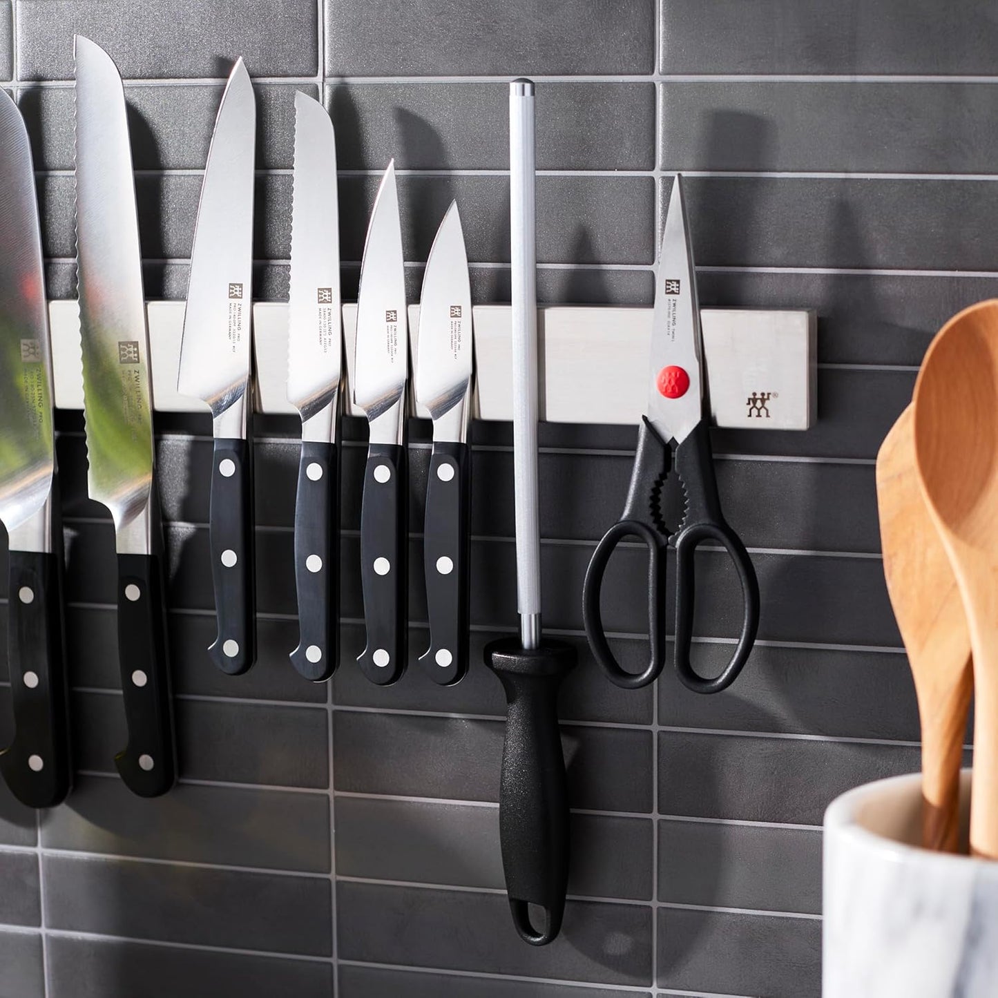 ZWILLING Pro 7-pc Knife Set w 17.5" Stainless Magnetic Knife Bar