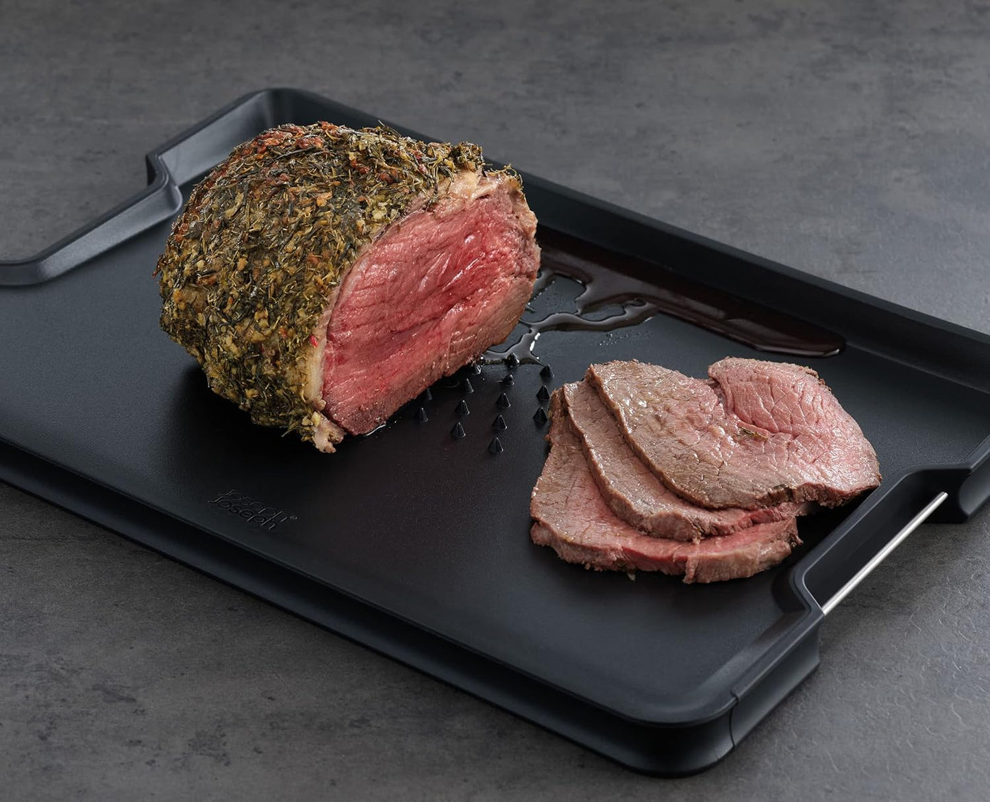 Joseph Joseph Cut&Carve Plus - Non-Slip, Multi-Function, Double-Sided Cutting Board for Food Preparation and Carving- Dishwasher Safe, Large – Black