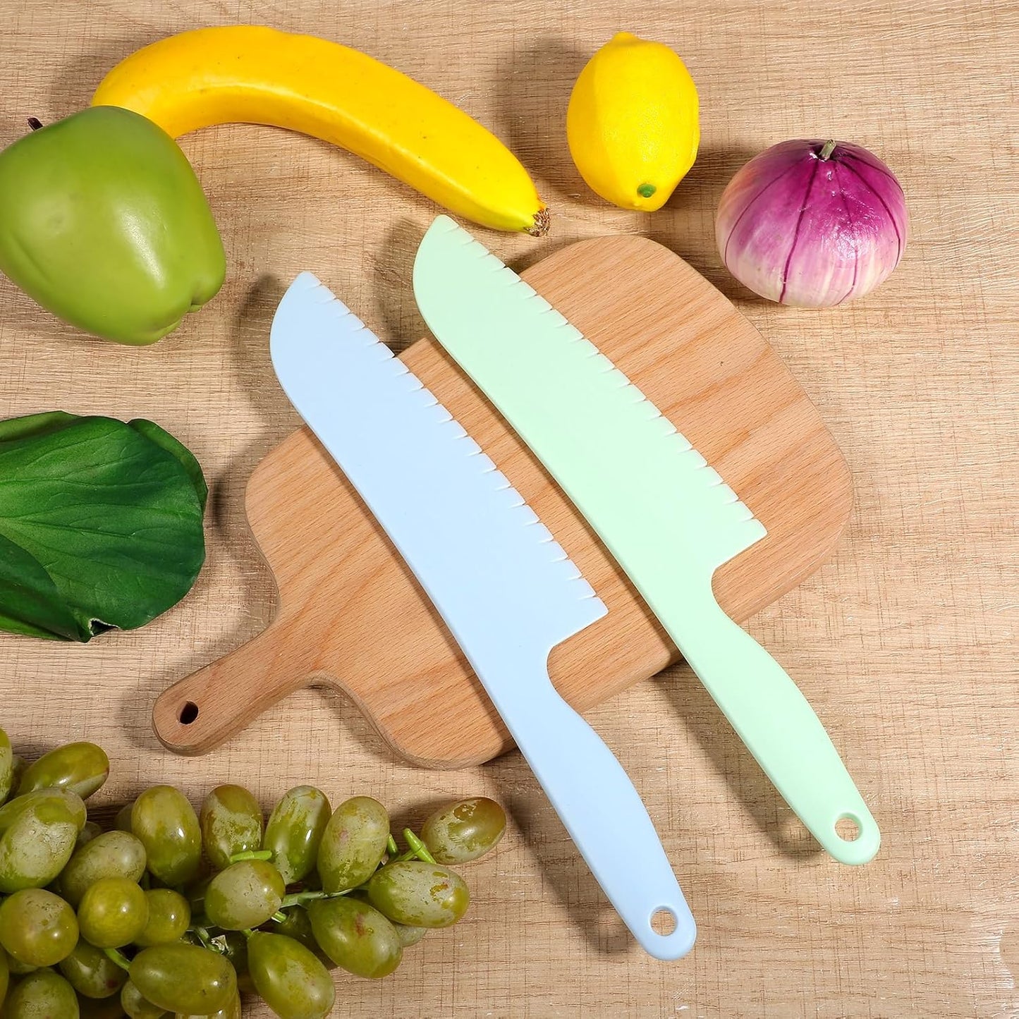 2 Pcs Lettuce Knife 11 inch Professional Lettuce Knife to Prevent Browning Kitchen Utensils Plastic Cake Knife Dishwasher Safe for Cooking and Cutting Vegetable Fruits Bread Salad (Blue, Green)