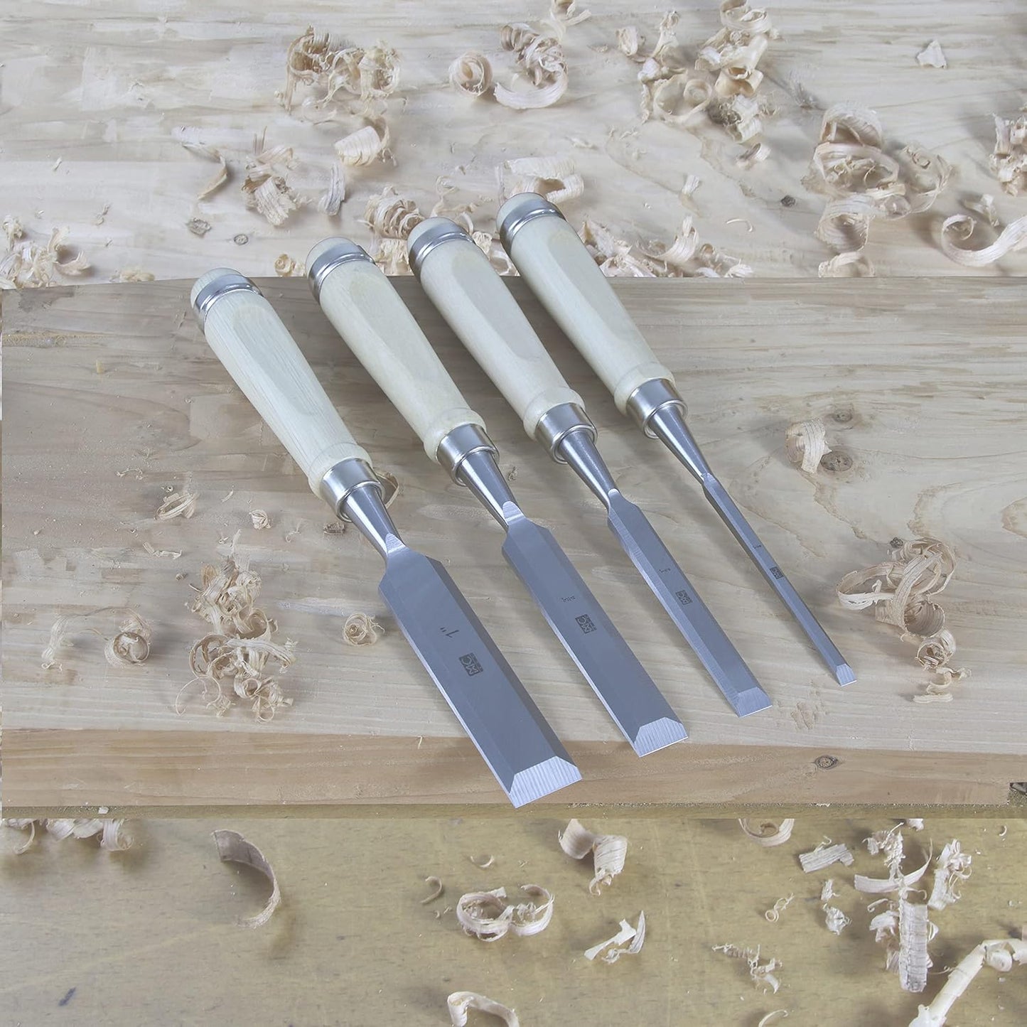 Woodworking 11 PC Carving Chisel Set with Wooden Storage Case - Gouges, Chisels and knifes for Hobbyists and Professional Wood Carving Tool