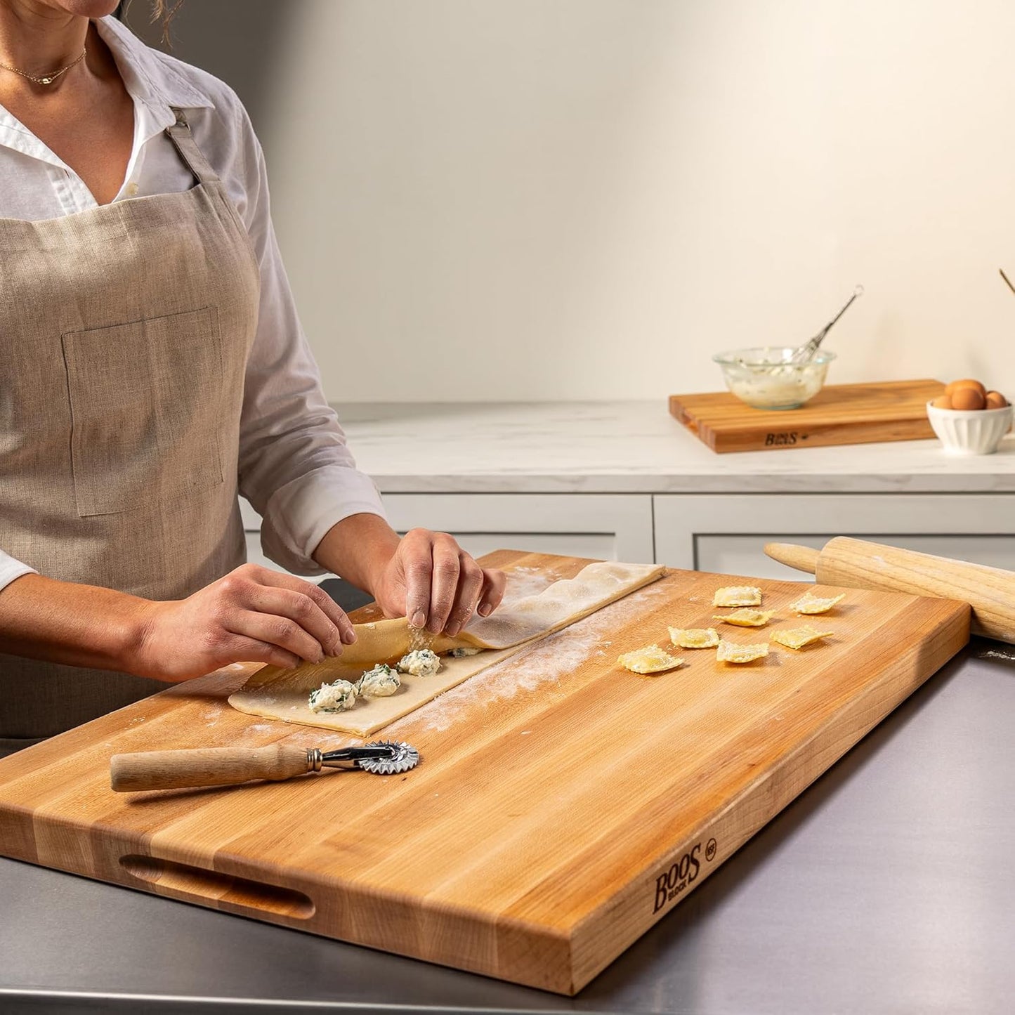 John Boos R-Board Series Rectangular Wooden Maple Cutting Board 20”x15” – 1.5” Thick, 12-lb Reversible Butcher Block with Edge-Grain & Finger Grips – Made in the USA