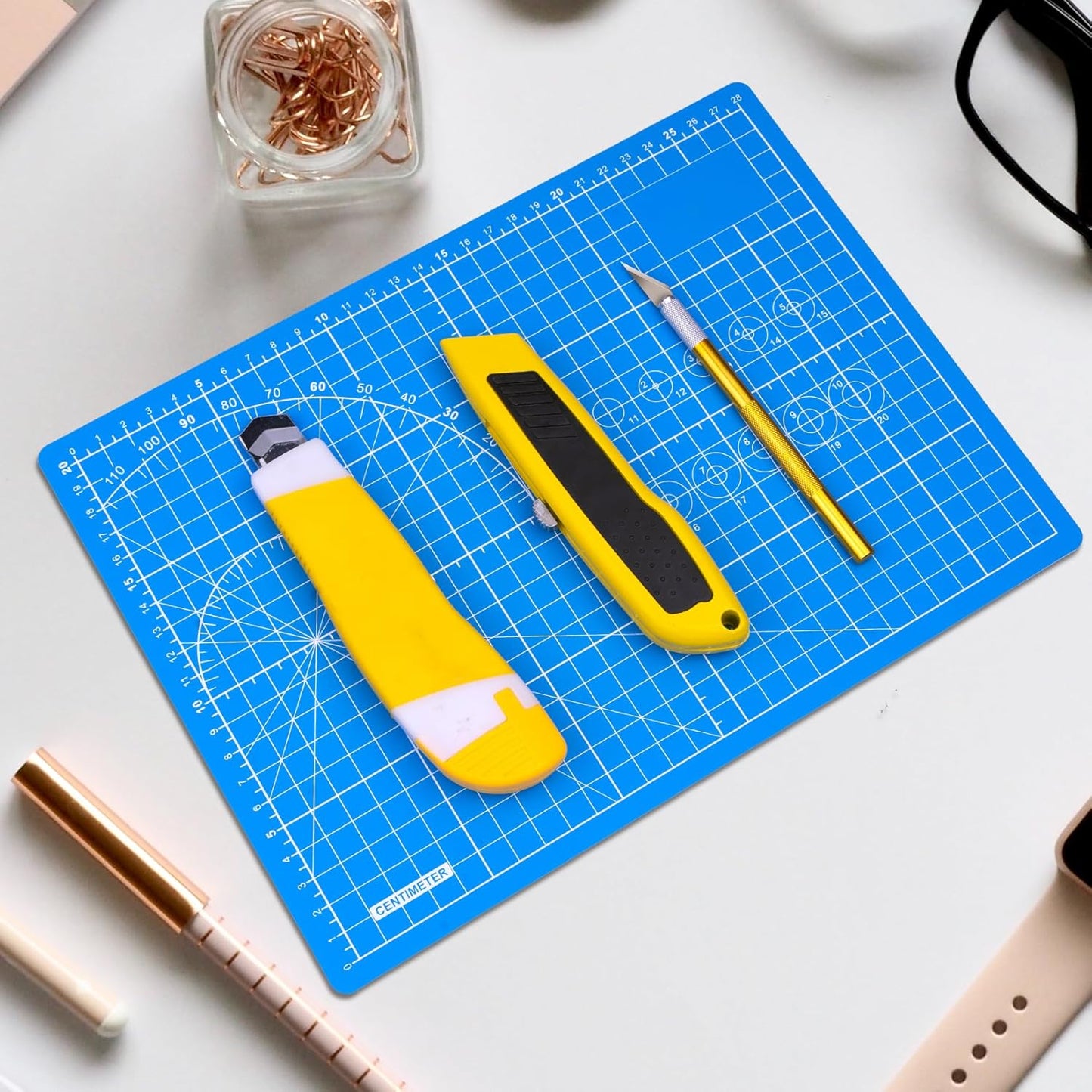 DIYSELF Cutting Mat 8in×6in, Self Healing Cutting Mat, A5 Rotary Cutting Mats for Crafts Sewing Hobby Fabric Project, 5-Ply Craft Cutting Board Double Sided, Craft Mat, Matting & Mounting Materials