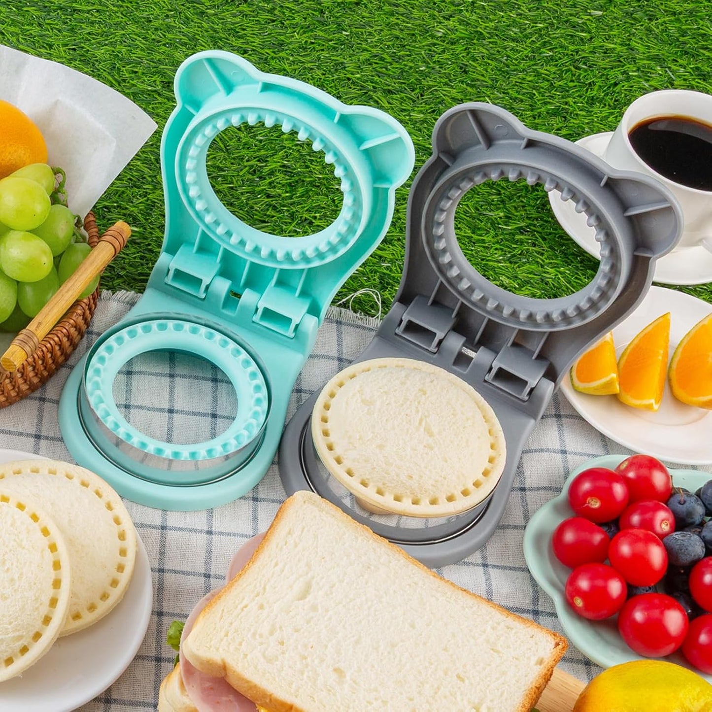 Nifogo Uncrustable Sandwich Cutter Maker, Large Sandwich Cutter and Sealer for Kids Children Boys Girls Lunch Breakfast
