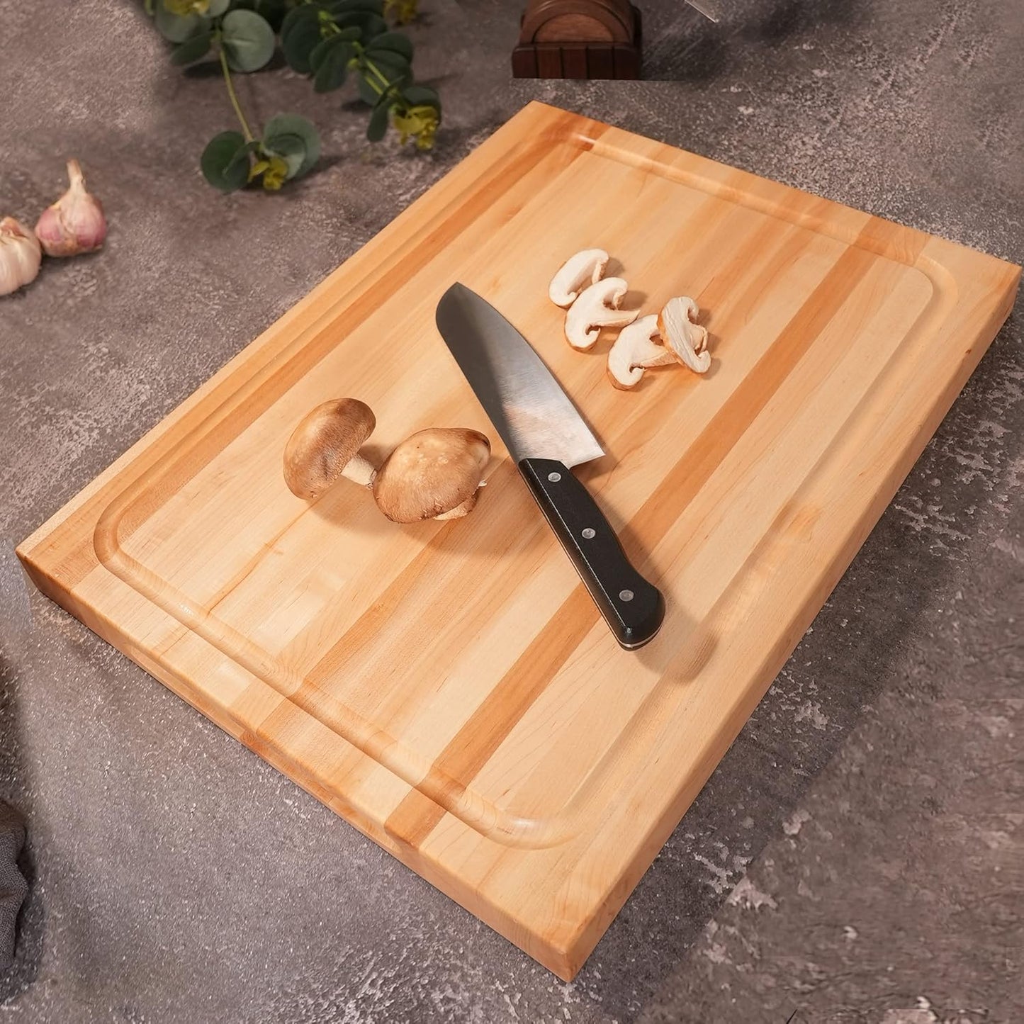 CONSDAN Walnut Cutting Board for Kitchen, USA Grown Hardwood, 20 x 15, with Invisible Inner Handle, Prefinished with Food-Grade Oil, Suitable for Kitchen Edge Grain, 1" Thick