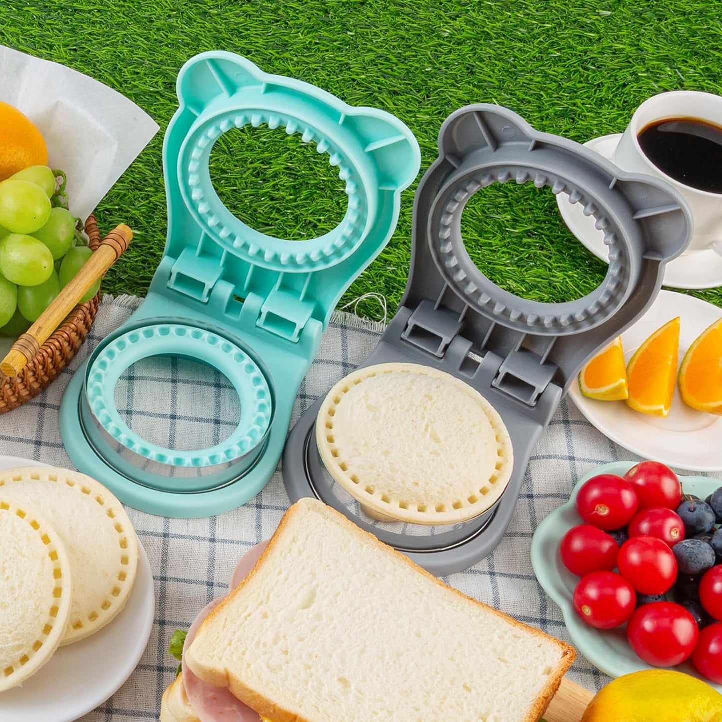 Nifogo Uncrustable Sandwich Cutter Maker, Large Sandwich Cutter and Sealer for Kids Children Boys Girls Lunch Breakfast