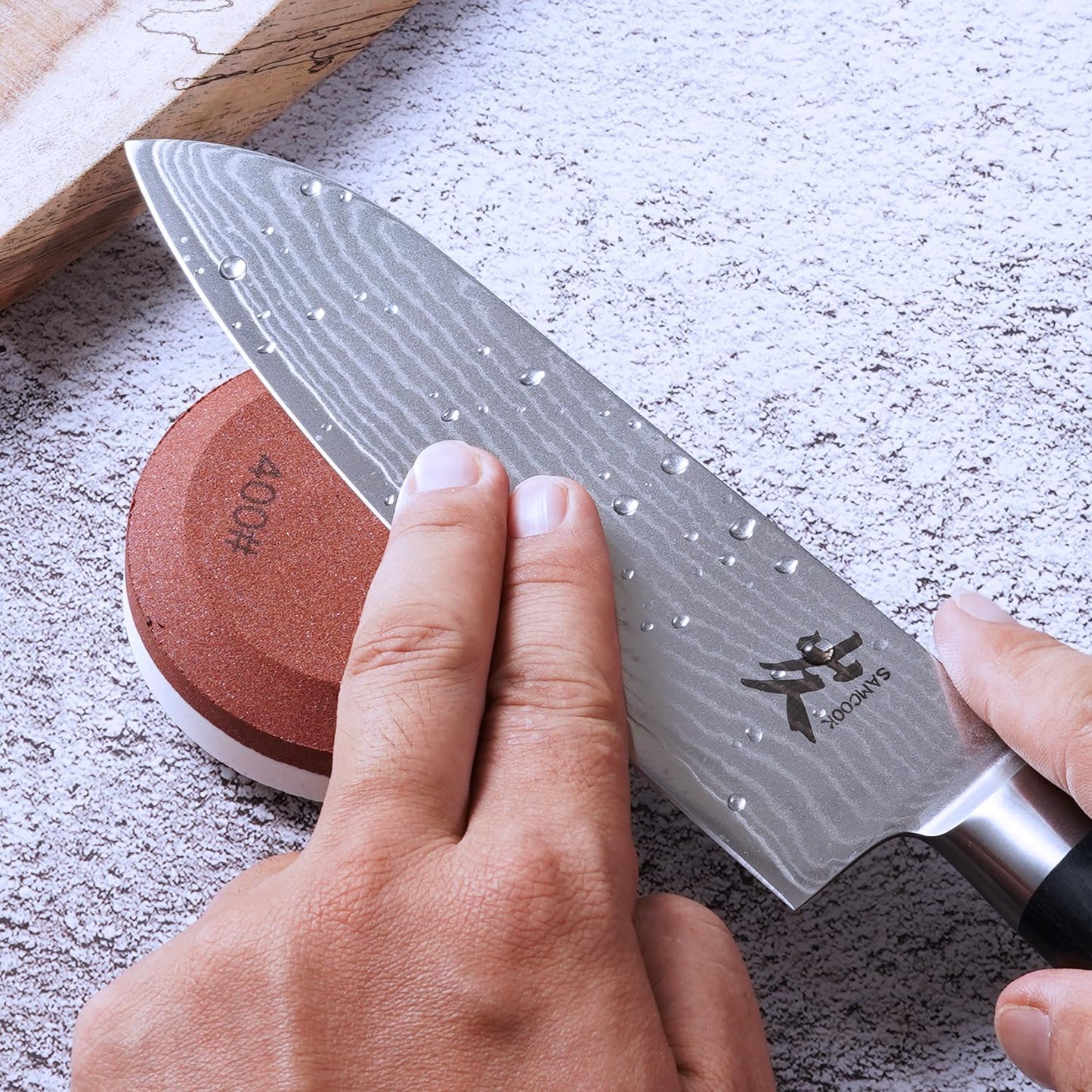 SAMCOOK Chef Knife,8 Inch Professional Sharp Hammered Damascus Knife,Japanese VG-10 High Carbon Stainless Steel Kitchen Gyuto knife,Ergonomic Black Walnut Handle with Premium Gift Box