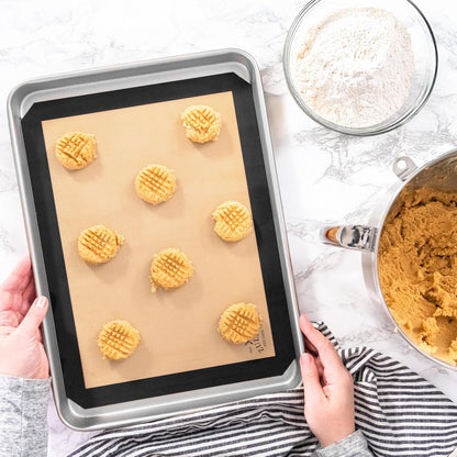 Zulay Kitchen Silicone Baking Mat Sheet Set - Reusable Baking Mat Nonstick - Half Sheet Baking Mat For Oven (Black, 1 Pack)