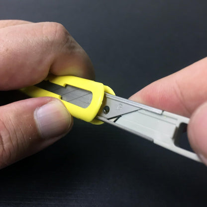 Multi-Blade Cartridge Knife, ABS Grip, 30-Degree Blades (A-553P)