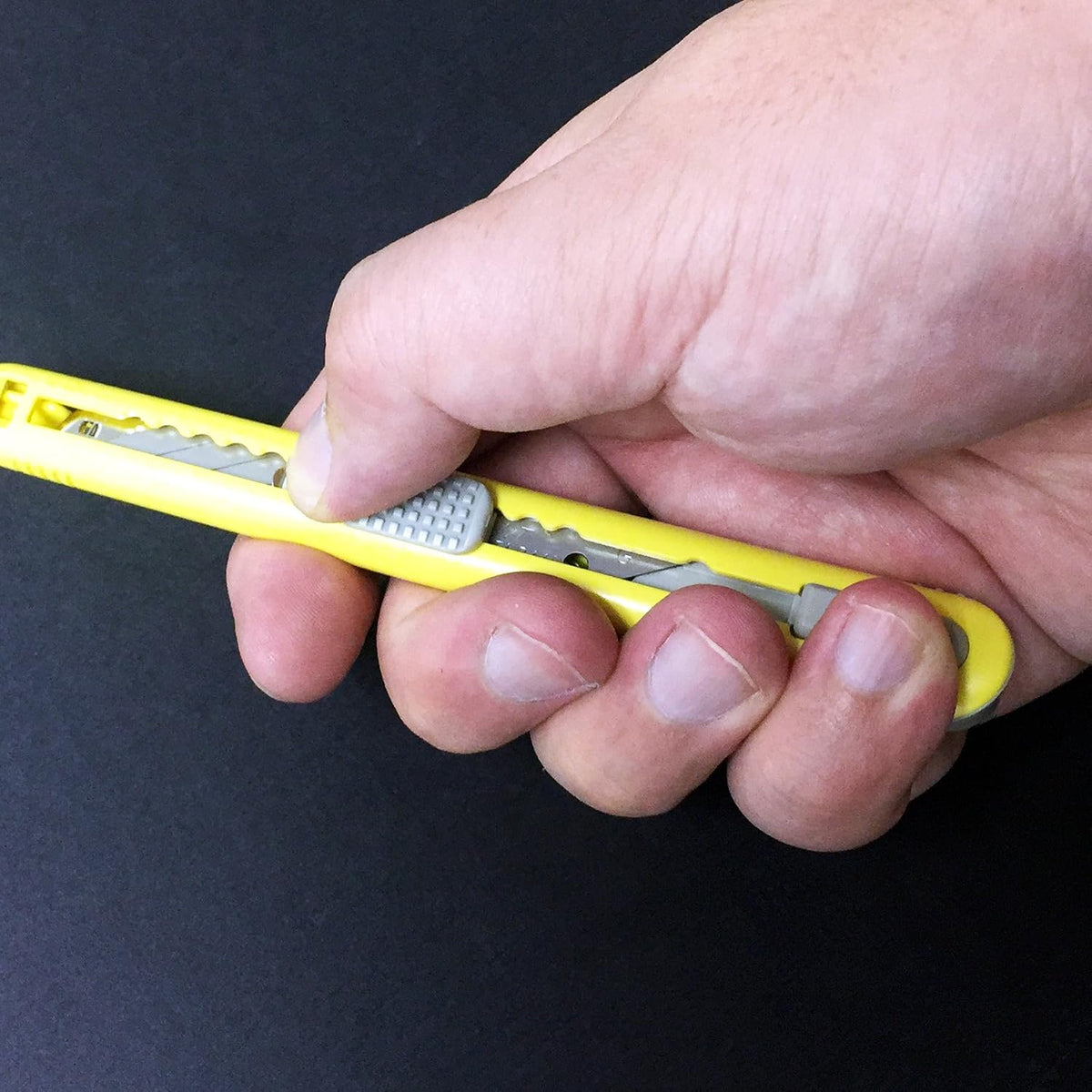 Multi-Blade Cartridge Knife, ABS Grip, 30-Degree Blades (A-553P)