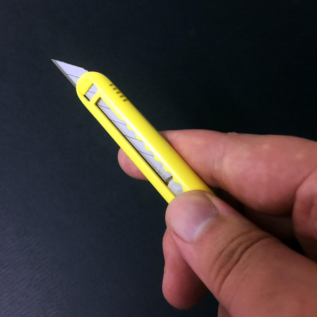 Multi-Blade Cartridge Knife, ABS Grip, 30-Degree Blades (A-553P)