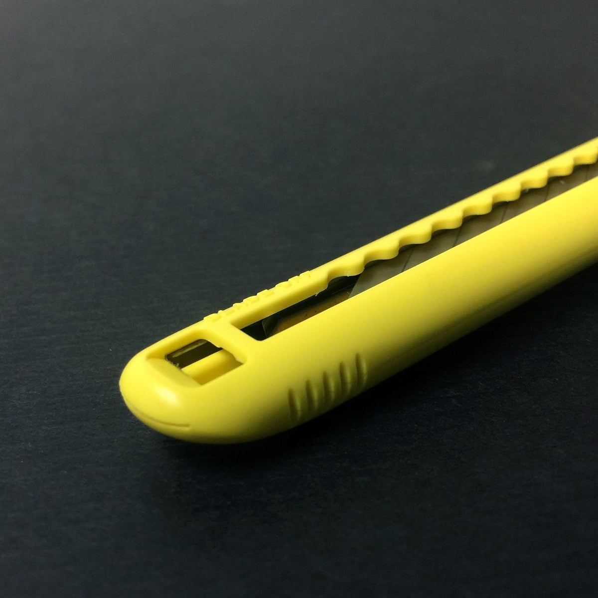 Multi-Blade Cartridge Knife, ABS Grip, 30-Degree Blades (A-553P)