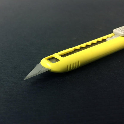 Multi-Blade Cartridge Knife, ABS Grip, 30-Degree Blades (A-553P)