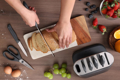 Zyliss 6 Piece Knife Set with Block, 6 Piece Set, 5 Kitchen Knives, 1 Block, Sharp Japanese Stainless Steel, Non Slip Base, Includes Paring, Serrated Paring,Chef Carving and Bread Knife