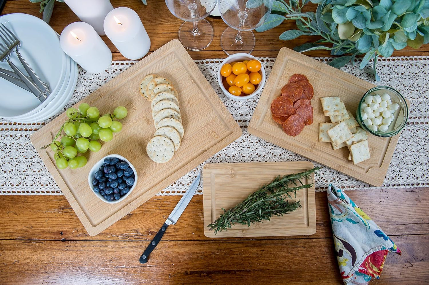 Lipper International Bamboo Wood Cutting Boards with Built-In Juice Grooves and Inset Handles for Chopping Meat, Fruits, or Vegetables, Set of 3, Assorted Sizes