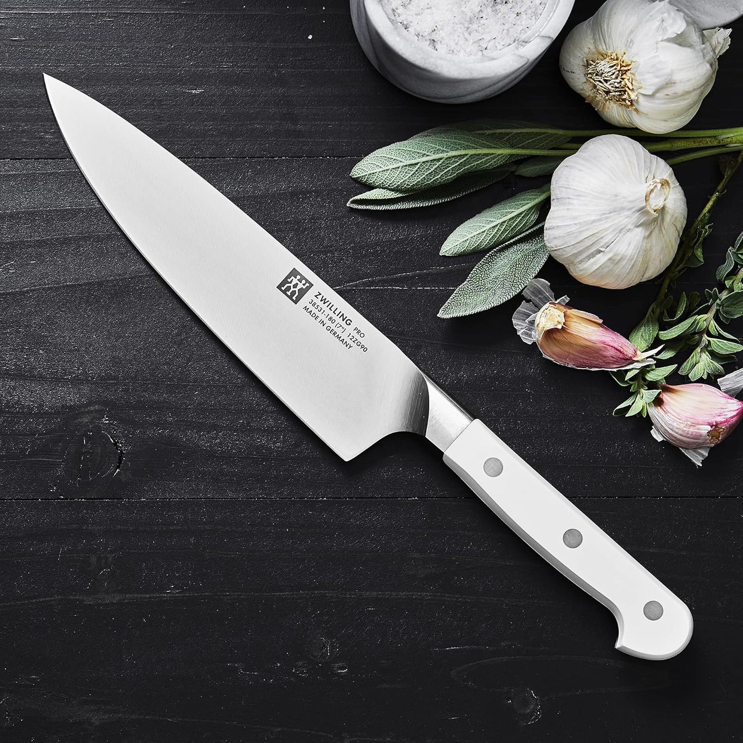 ZWILLING Pro Le Blanc 9-inch Z15 Serrated Bread Knife