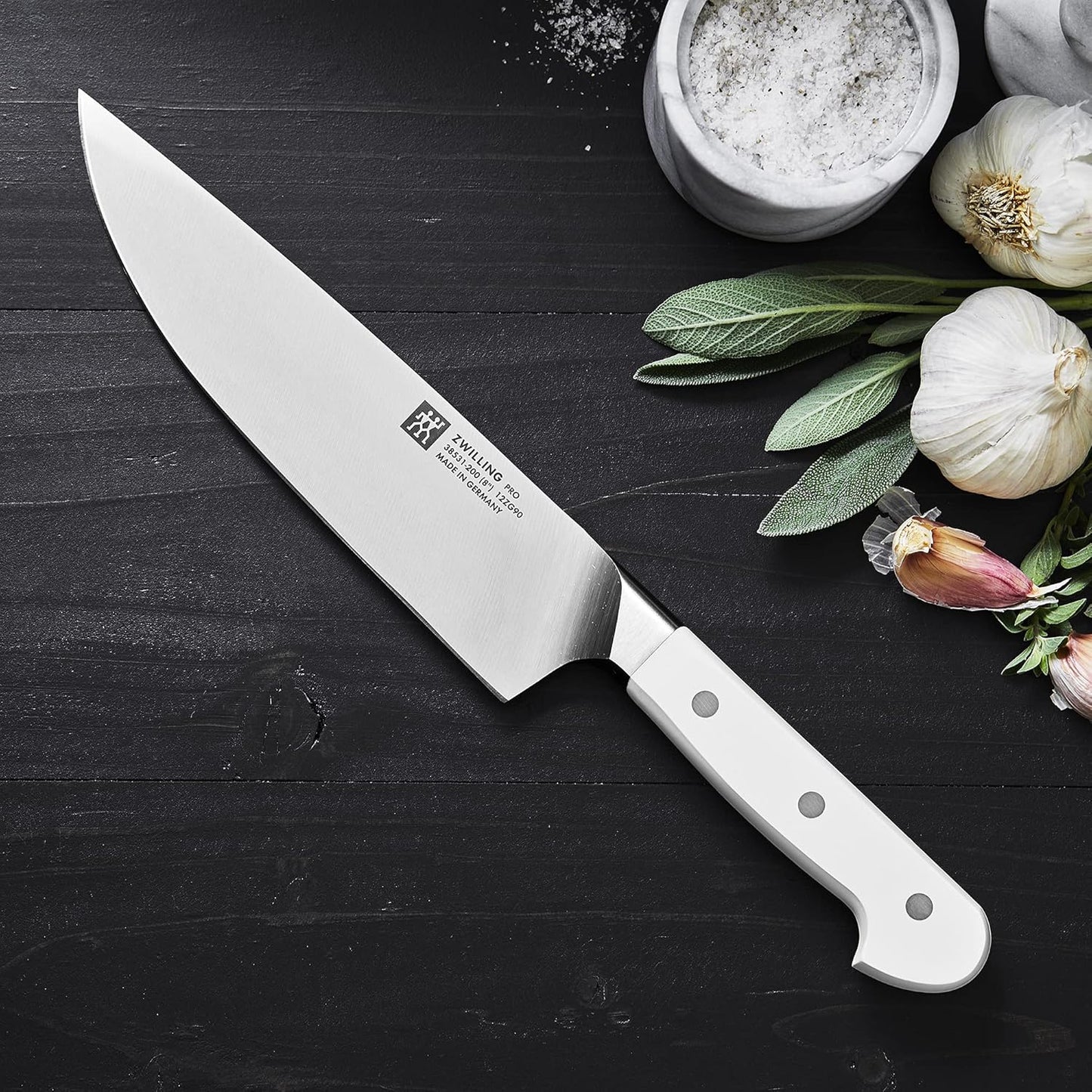 ZWILLING Pro Le Blanc 9-inch Z15 Serrated Bread Knife
