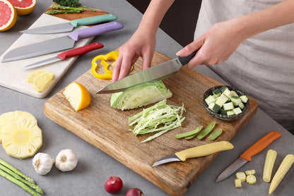 Zyliss Classic 6 Piece Knife Set, Chef Santoku Utility Paring Serrated & Peeling Knives, Stainless Steel 15° Hollow-Ground Blades, Ergonomic Wheat Straw Handles