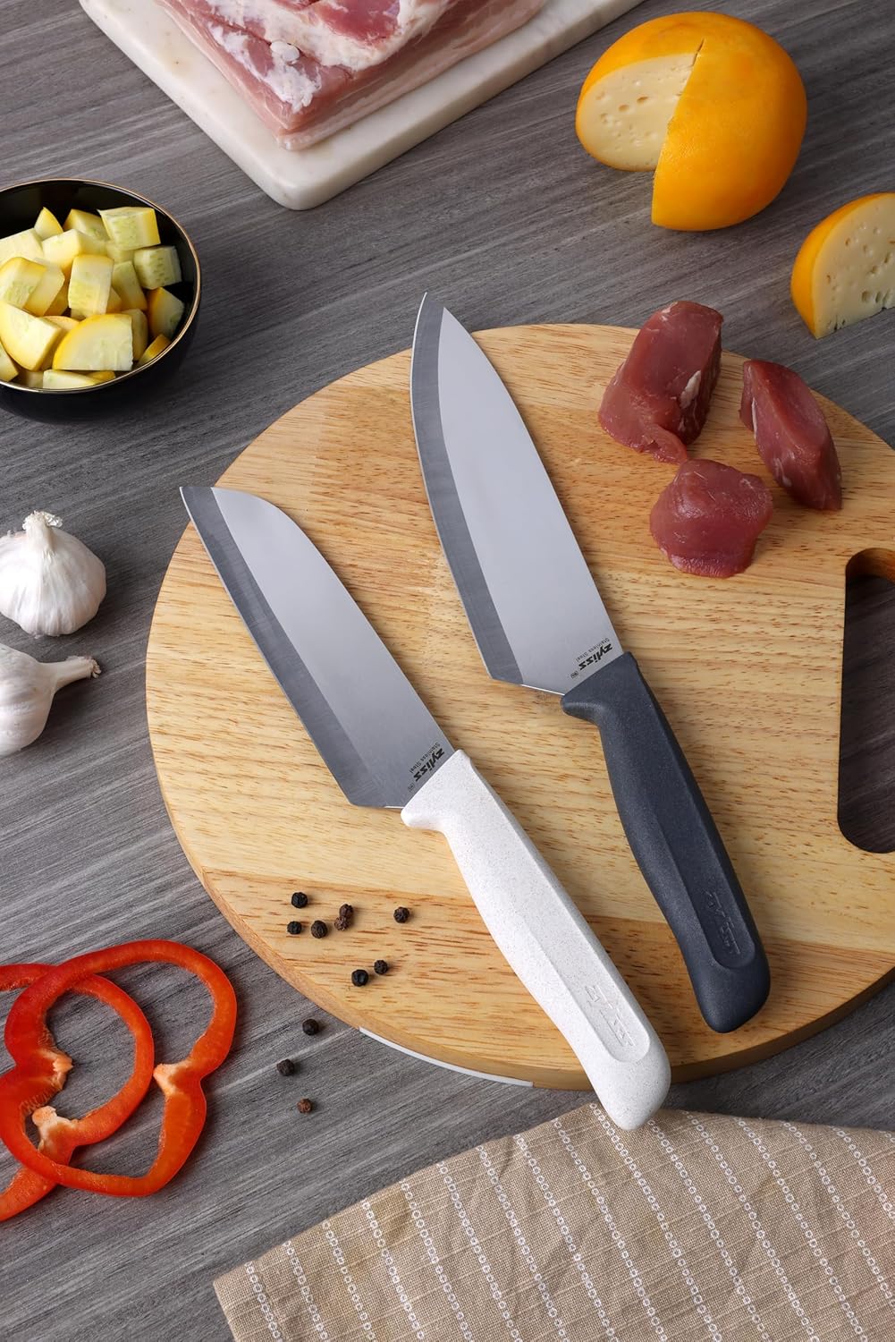 Zyliss Classic 2 Piece Chef & Santoku Knife Set, Stainless Steel 15° Hollow-Ground Blades, Ergonomic Wheat Straw Handles, Finger Guard & Blade Covers, Dishwasher Safe