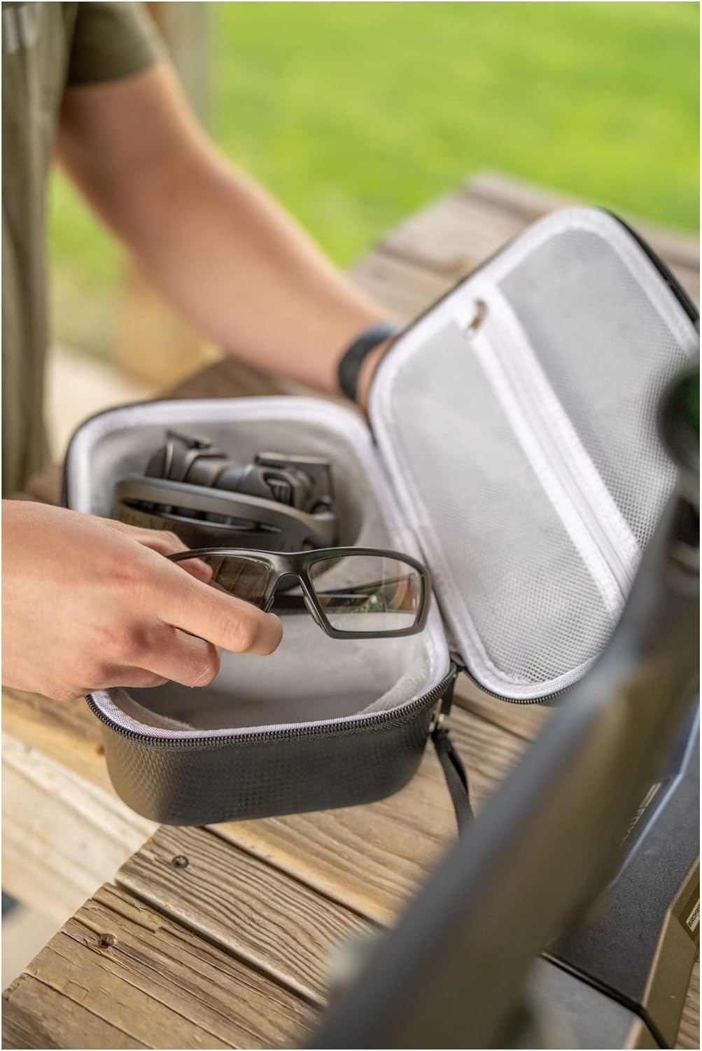 Weather-Resistant Durable Dustproof EVA Carrying Storage Case for Hunting Shooting Earmuff, Glasses & Accessories