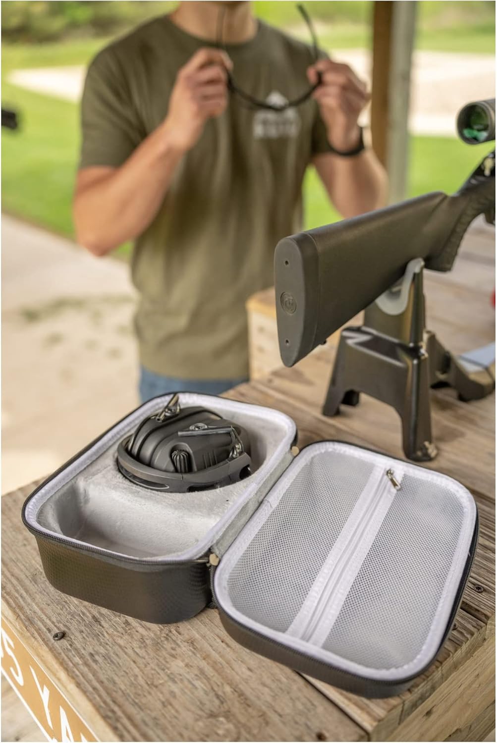 Weather-Resistant Durable Dustproof EVA Carrying Storage Case for Hunting Shooting Earmuff, Glasses & Accessories