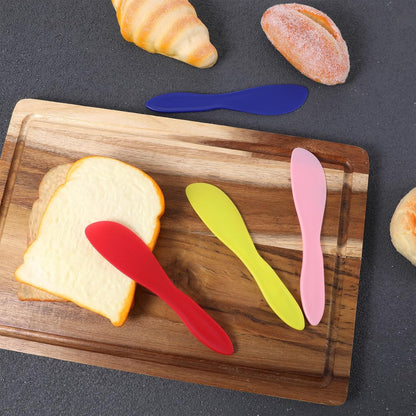 40 Pcs Plastic Butter Spreader, Multi Purpose Knife Spreader Tools Kitchen Frosting Knives Red Yellow Blue Pink for Cheese Cream Icing Jam Sandwich