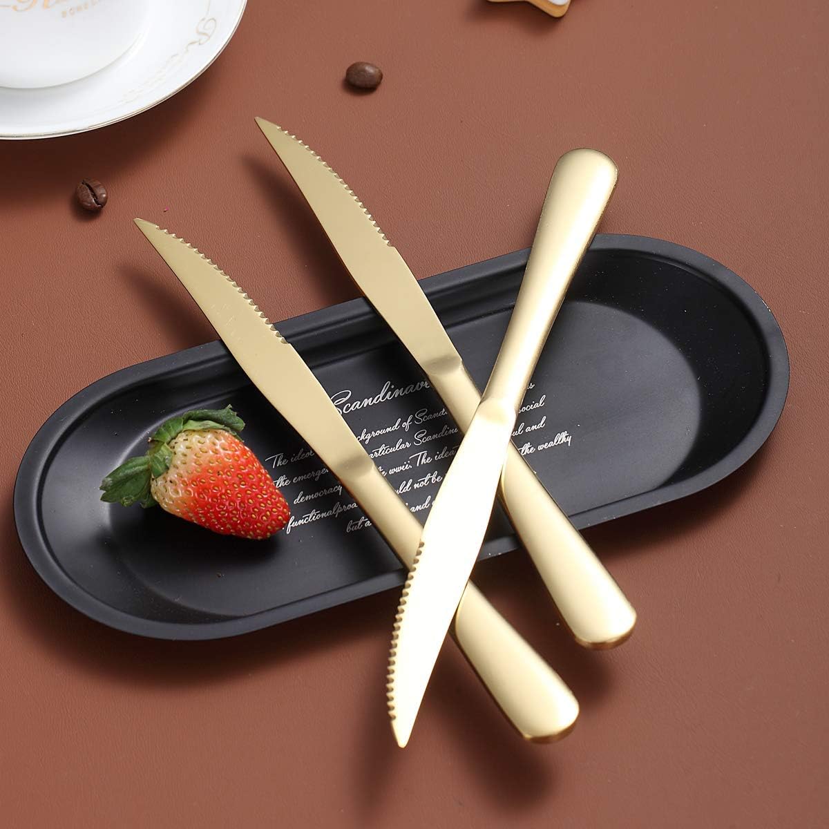 Gold Steak Knife Set, Kyrtaon Golden Serrated Knife, Titanium Gold Plating Stainless Steel Sharp Knives Set, Dinner Knifes Set of 8, Dishwasher Safe Sturdy And Easy To Clean