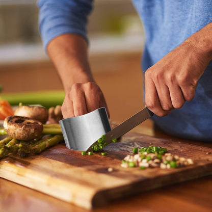 Stainless Steel Finger Guard, 4PCS Finger Protector Finger Guard For Cutting Kitchen Tool Finger Guards for Cutting Food, Protector Avoid Hurting When Cutting, Slicing and Dicing in Kitchens
