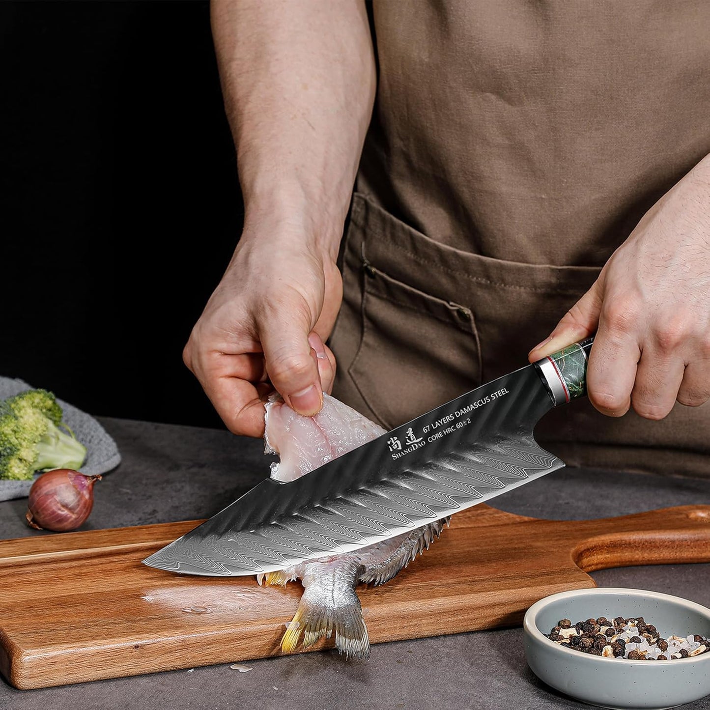 Damascus Chef Knife 8 Inch,67 Layers Alloy Steel Professional Kitchen Knives with Leather Sheath, Hand Forged Resin & Wood Handle QILIN Series