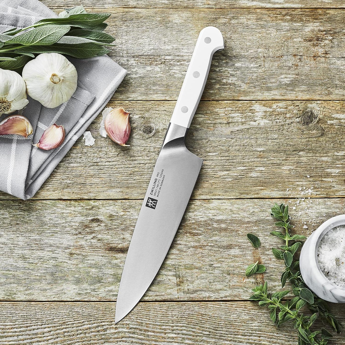 ZWILLING Pro Le Blanc 9-inch Z15 Serrated Bread Knife
