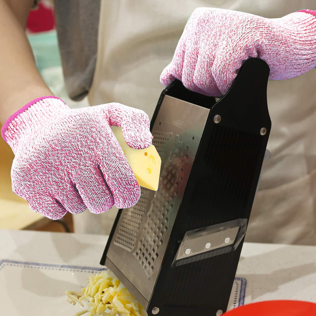 Cut Resistant Gloves Food Grade Level 5 Kitchen Safety Protection (Medium, Pink)