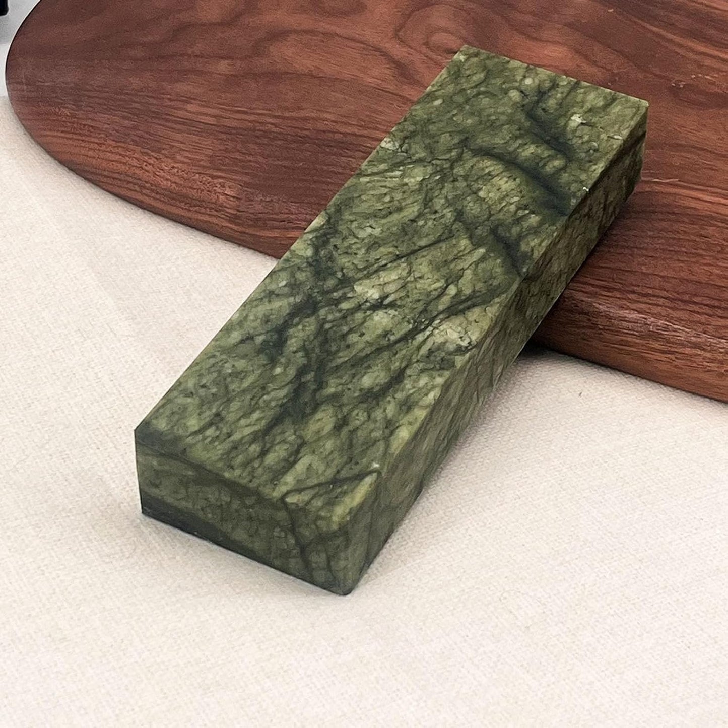 Large Size Polishing Sharpening Stone,Grit 10000# Knife Sharpener Whetstone Final Fine Polishing Natural Green Honing Oilstone for Knives Tools,Cutting Tools 180 * 60 * 30mm with Bamboo Base