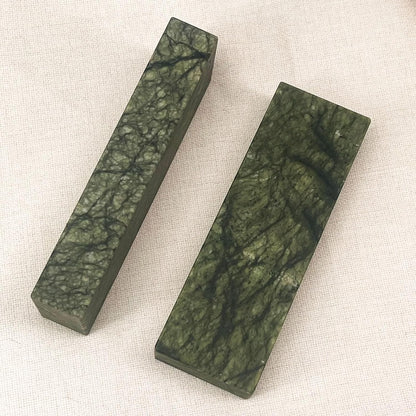 Large Size Polishing Sharpening Stone,Grit 10000# Knife Sharpener Whetstone Final Fine Polishing Natural Green Honing Oilstone for Knives Tools,Cutting Tools 180 * 60 * 30mm with Bamboo Base