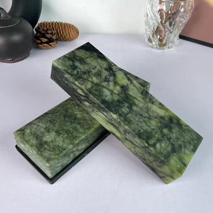 Large Size Polishing Sharpening Stone,Grit 10000# Knife Sharpener Whetstone Final Fine Polishing Natural Green Honing Oilstone for Knives Tools,Cutting Tools 180 * 60 * 30mm with Bamboo Base